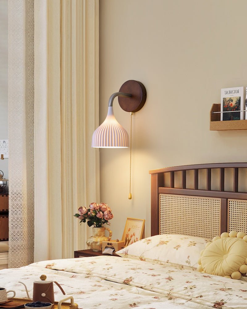 Cimararae Elegance Classic Wood Wall Lamp