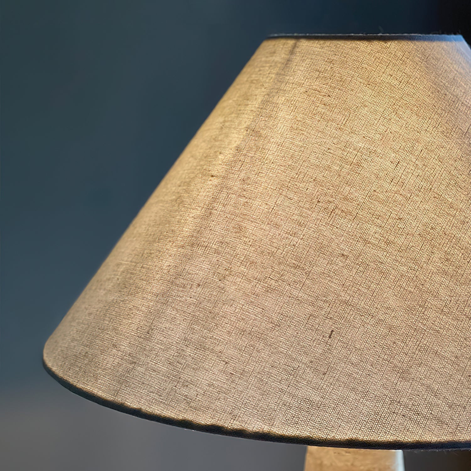 Corea Table Lamp
