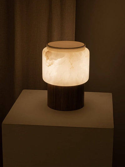 Nivalielle Core Alabaster Table Lamp