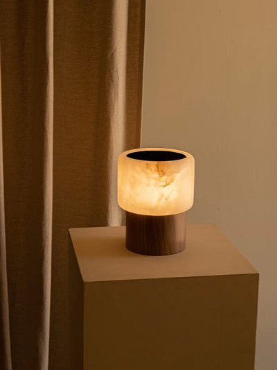 Nivalielle Core Alabaster Table Lamp