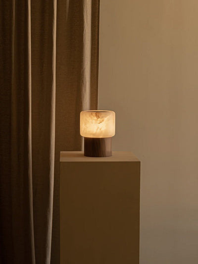 Nivalielle Core Alabaster Table Lamp