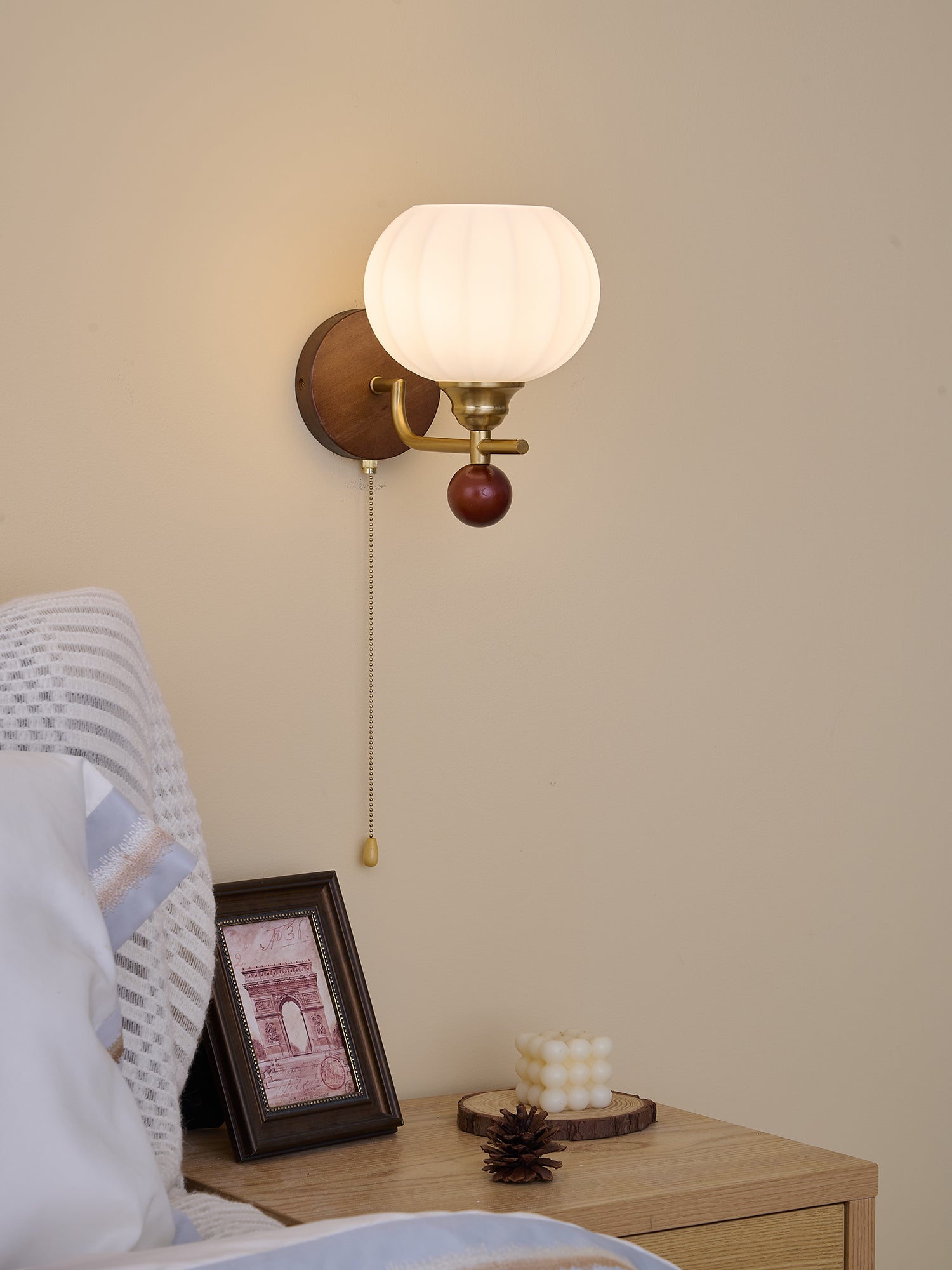 Syleella Premium Nordic Art Crest Glass Wood Wall Lamp