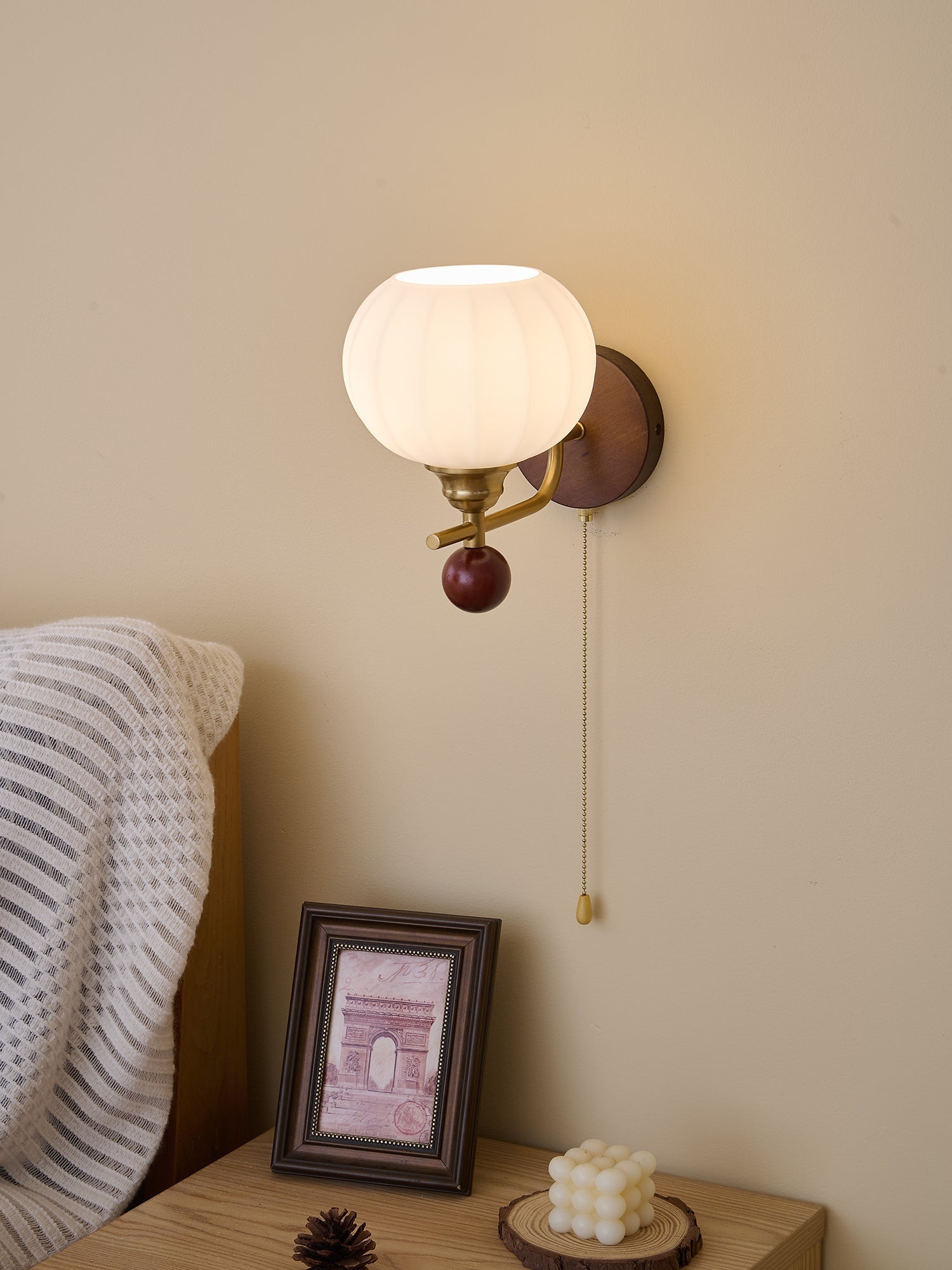 Syleella Premium Nordic Art Crest Glass Wood Wall Lamp