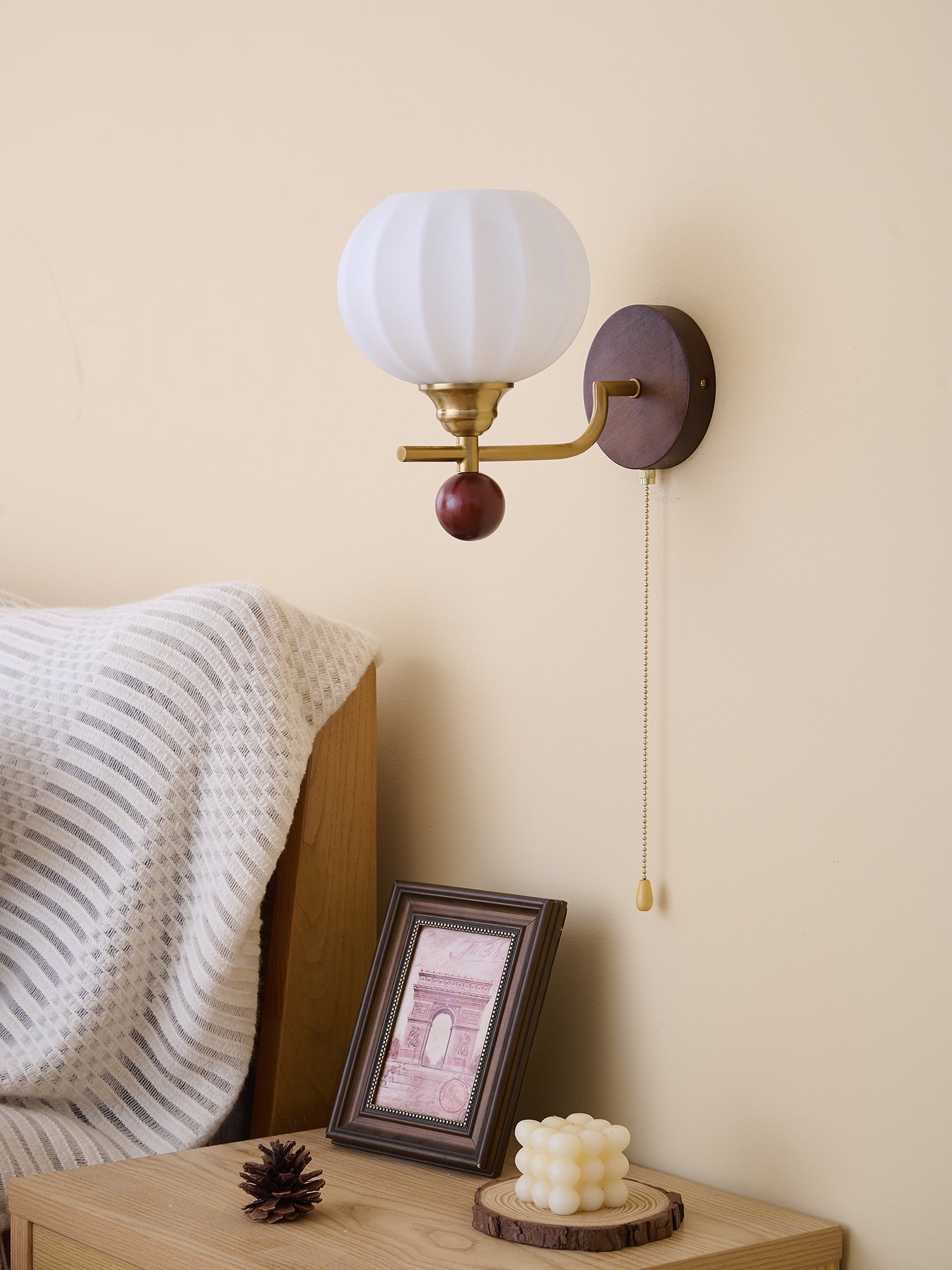 Syleella Premium Nordic Art Crest Glass Wood Wall Lamp