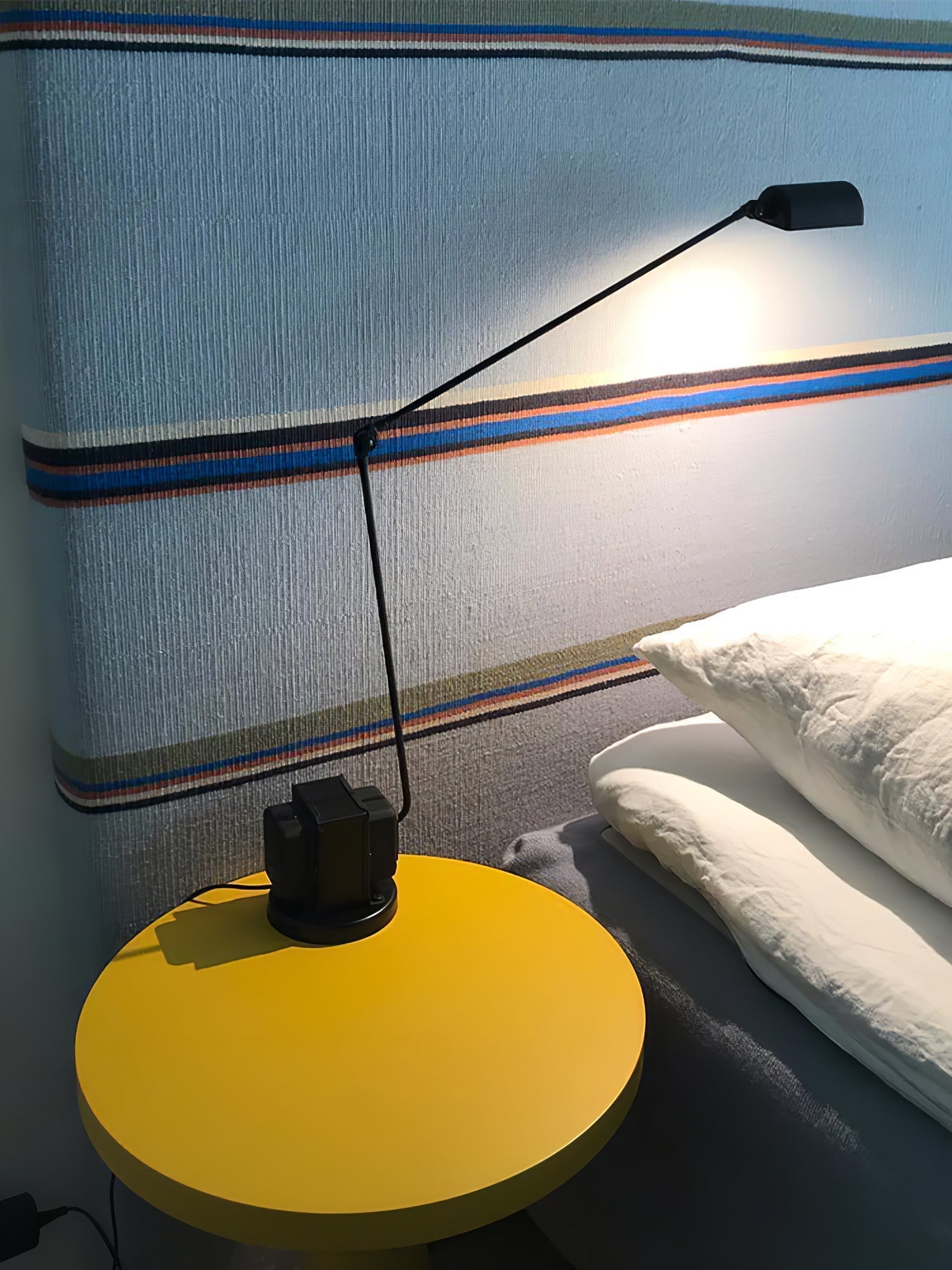 Orvyn Minimalist Table Lamp