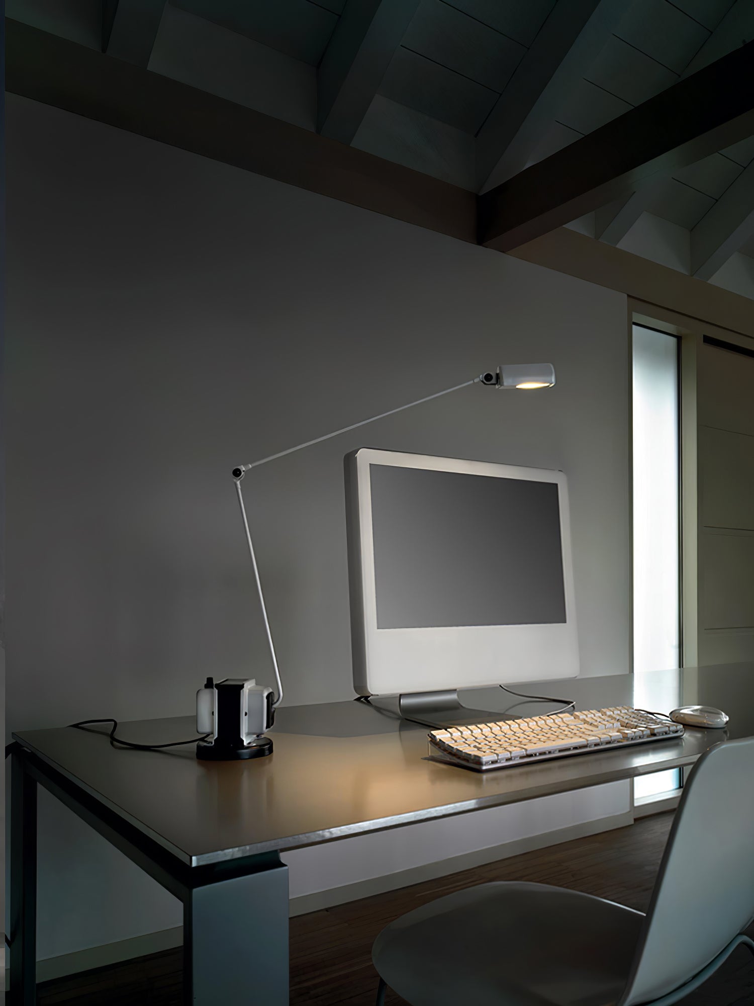 Orvyn Minimalist Table Lamp