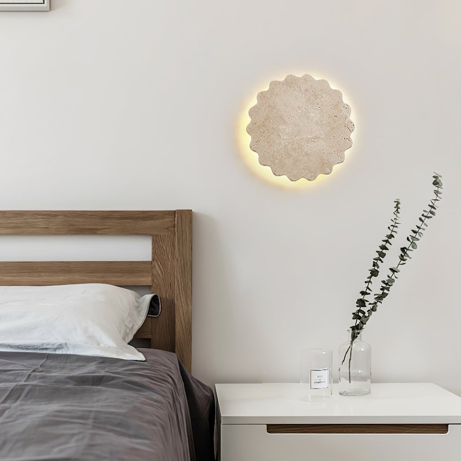 Viraanette Luna Scallop Wall Lamp