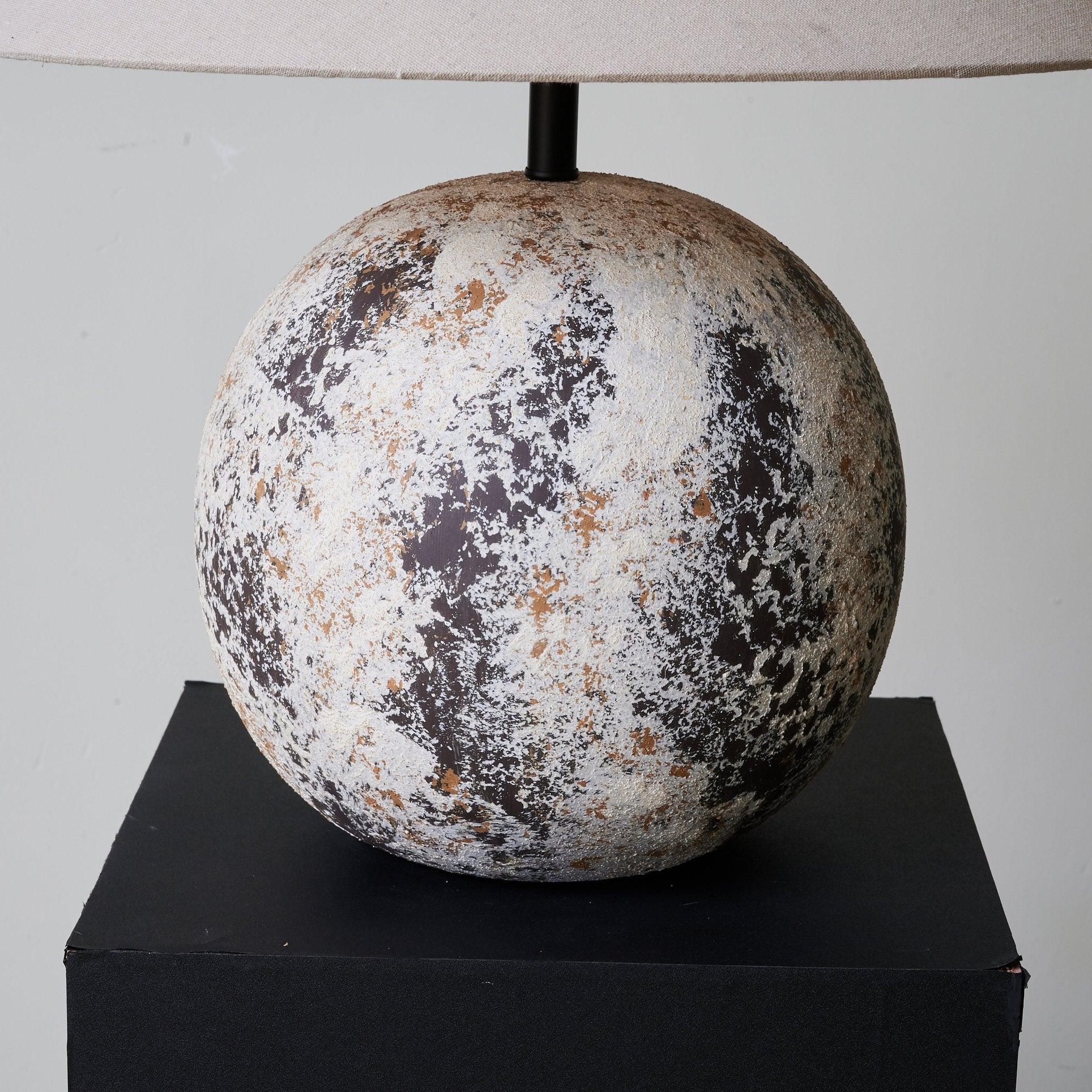 Cireneria Modern Table Lamp