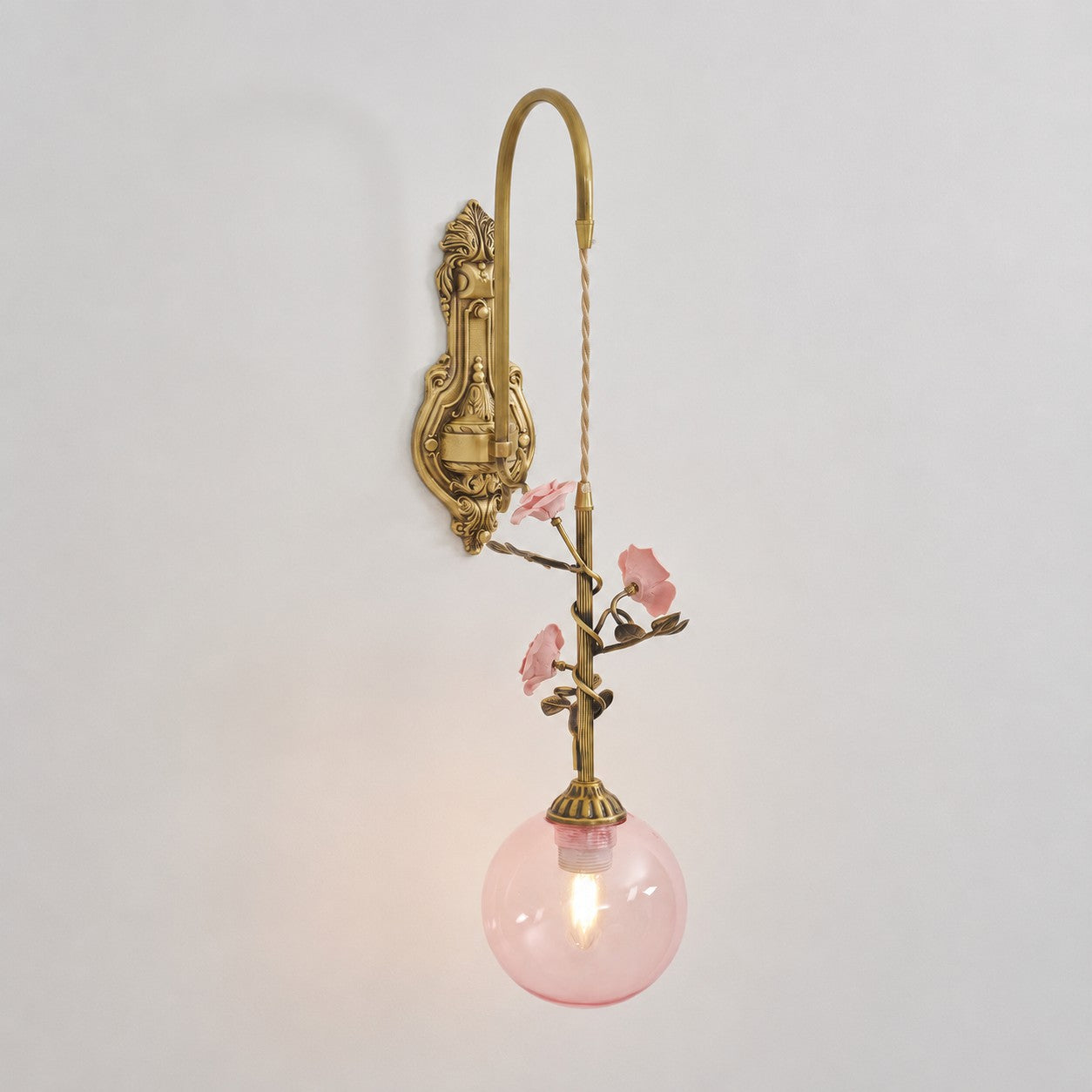 Elaararia Sconce