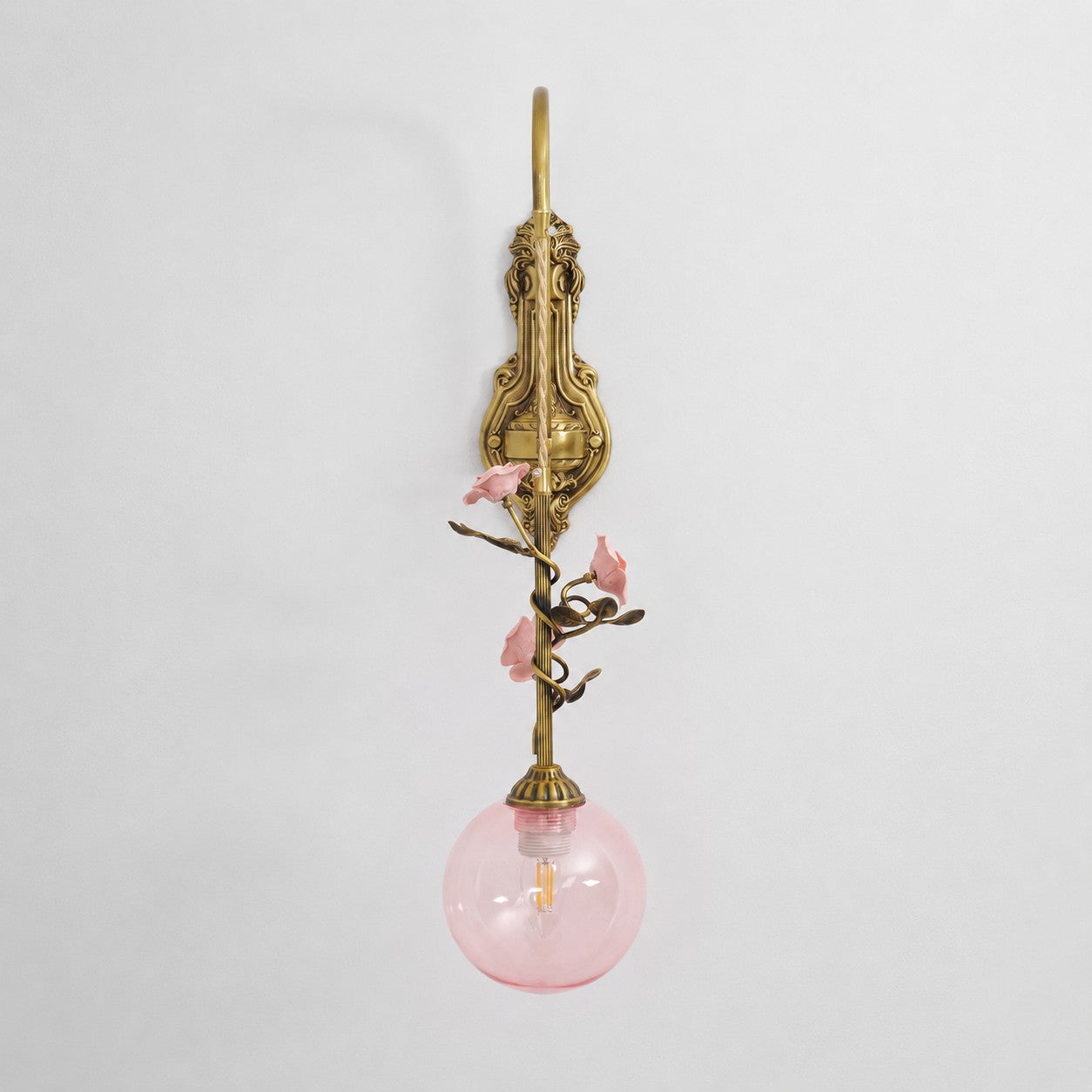 Elaararia Sconce