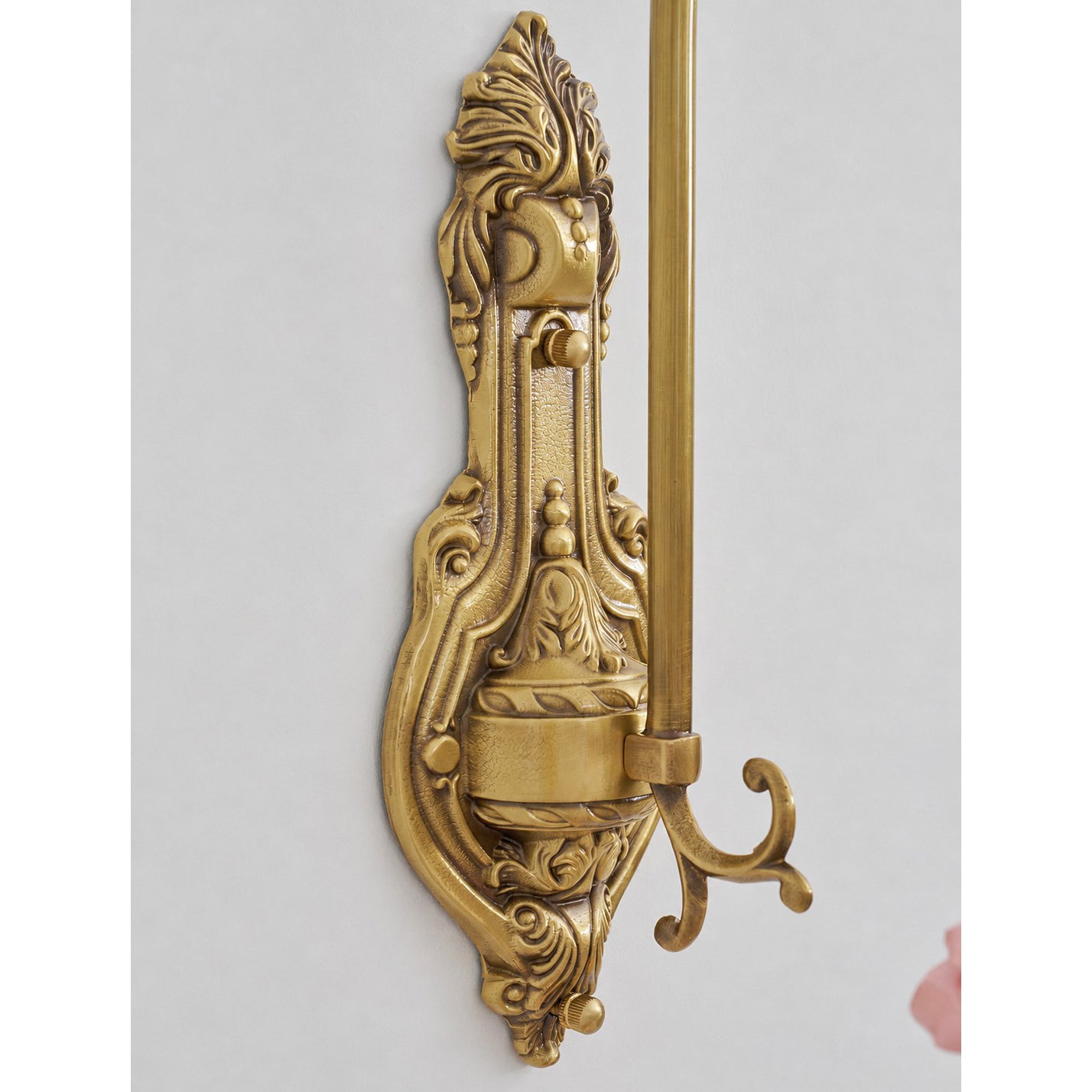 Elaararia Sconce