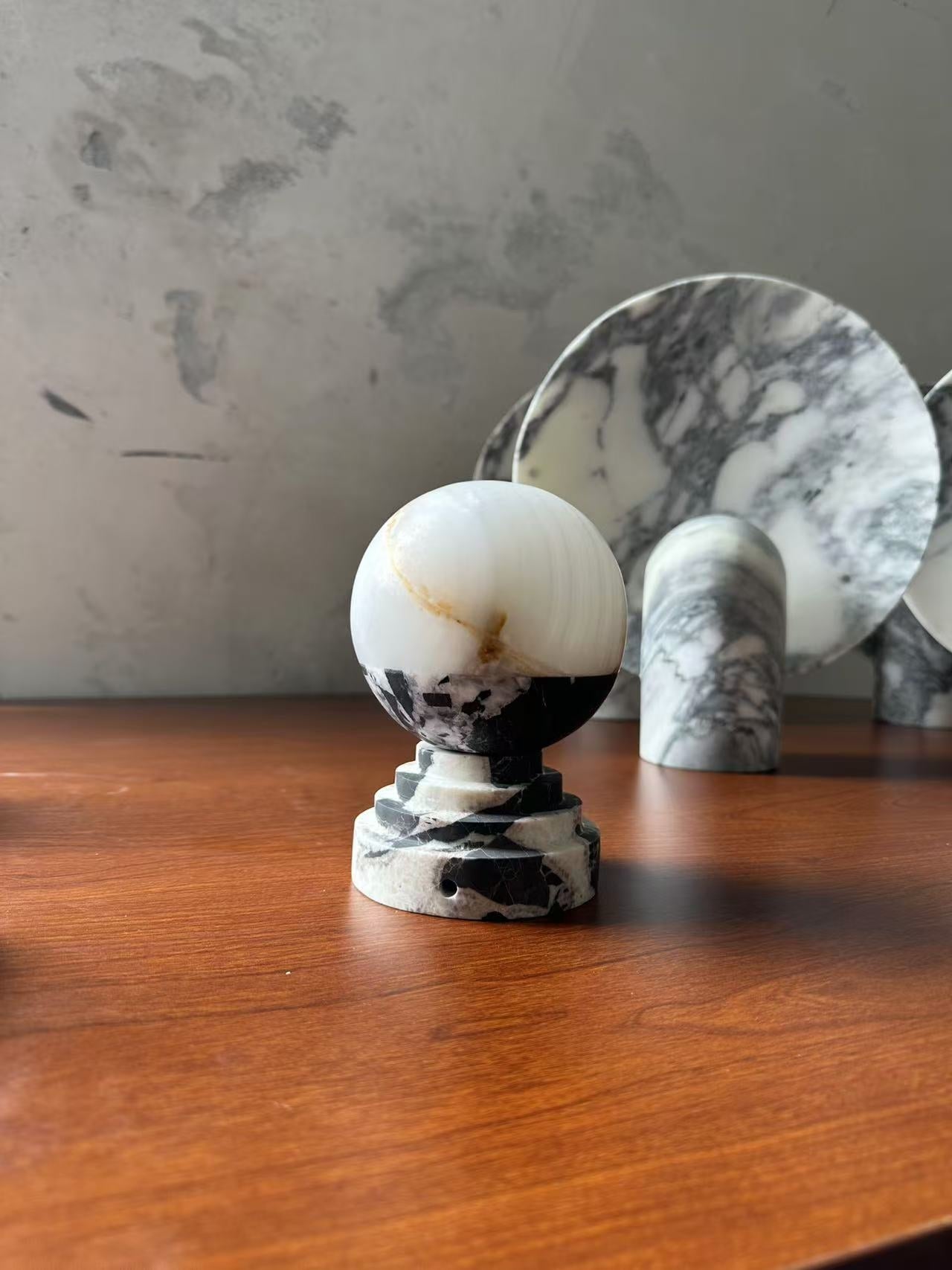 Tinarea Table Lamp