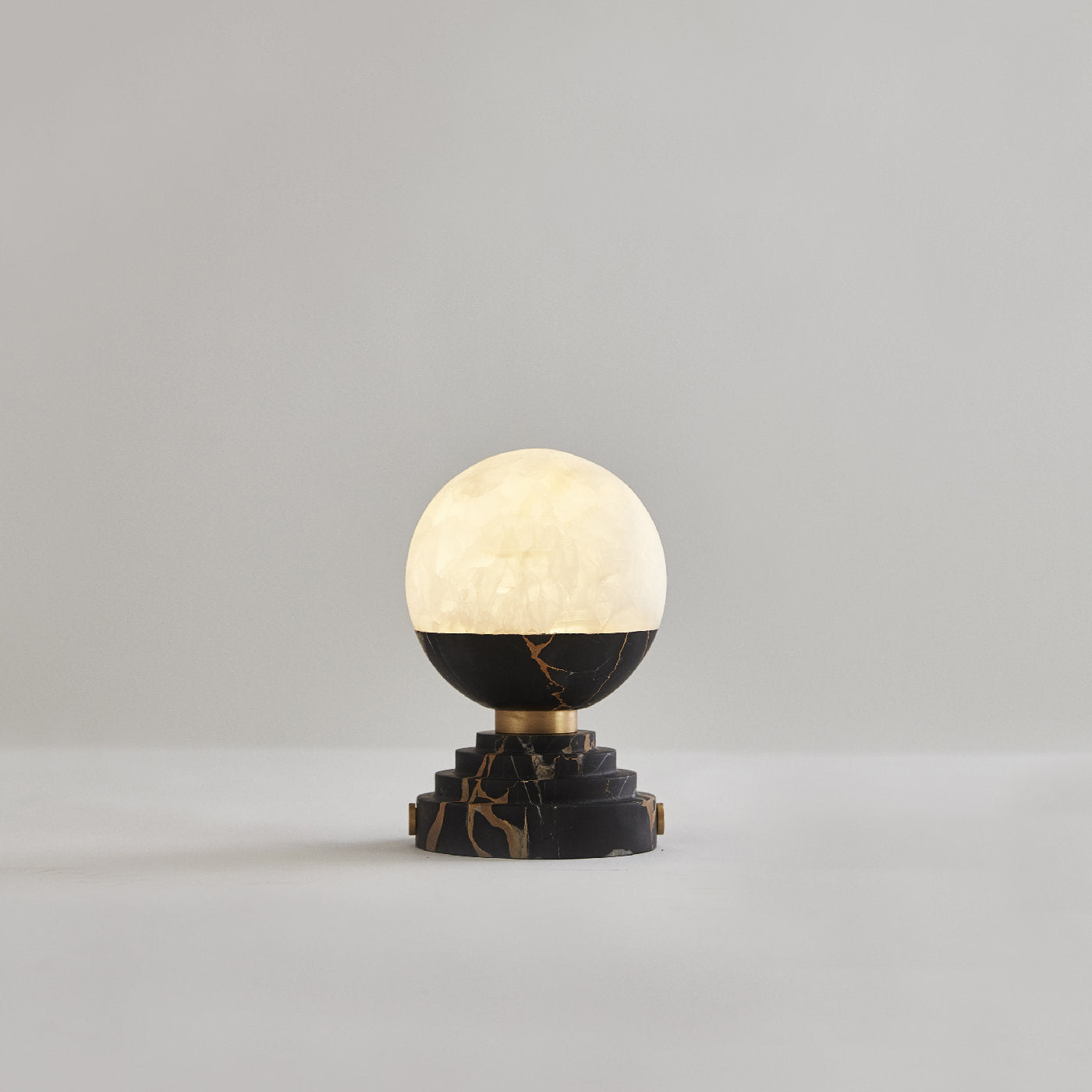 Tinarea Table Lamp