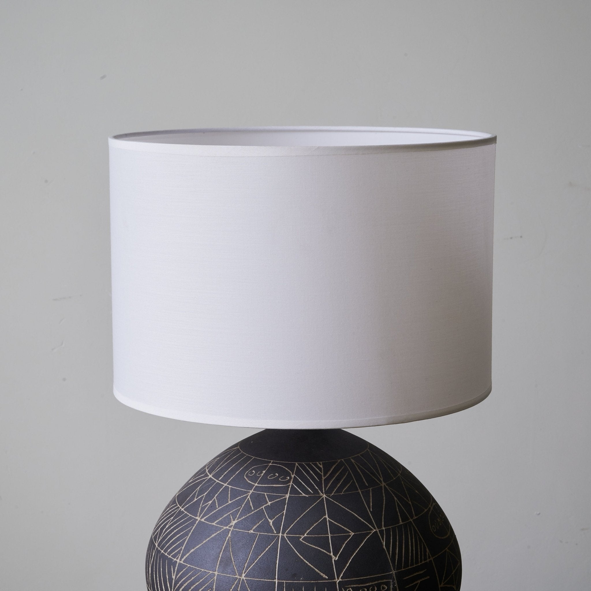 Alex Minimalist Table Lamp