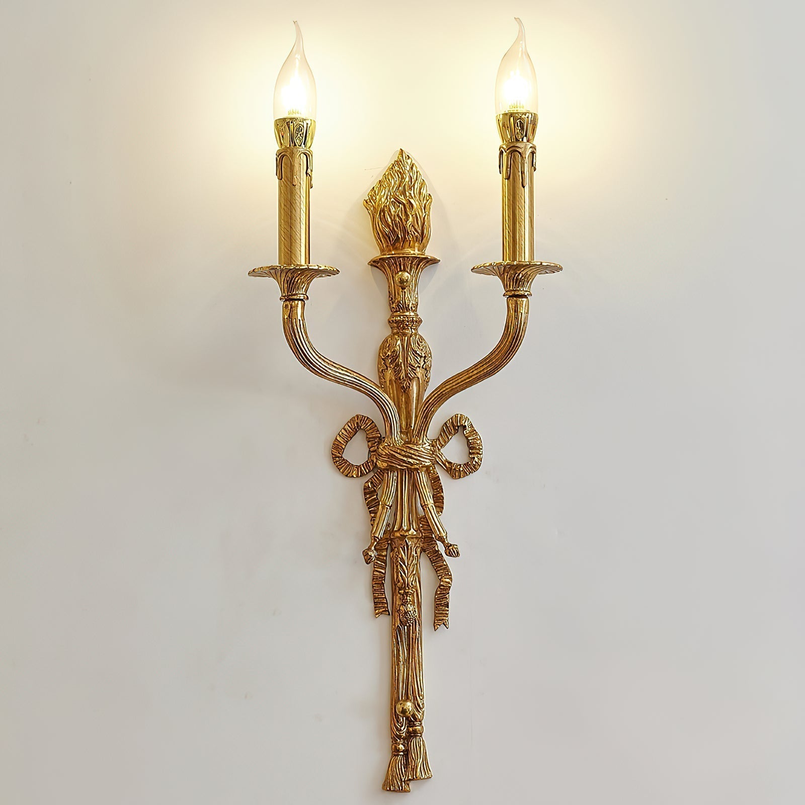 Selisaya Wall Lamp