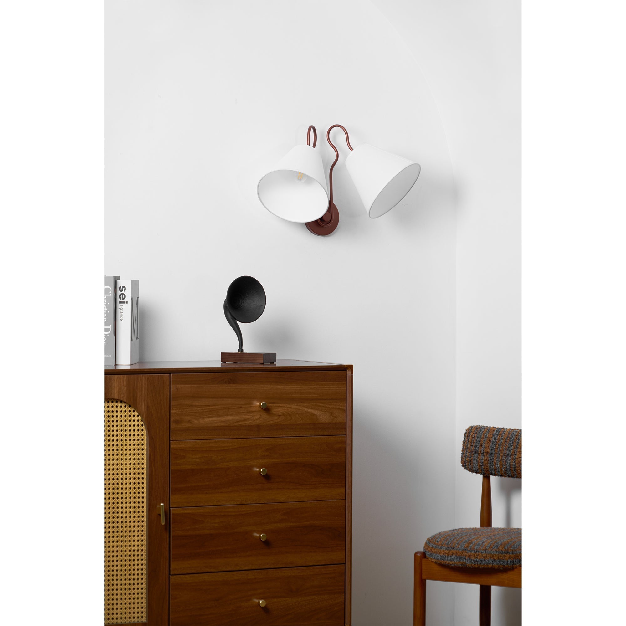 Orelorenne Wall Lamp