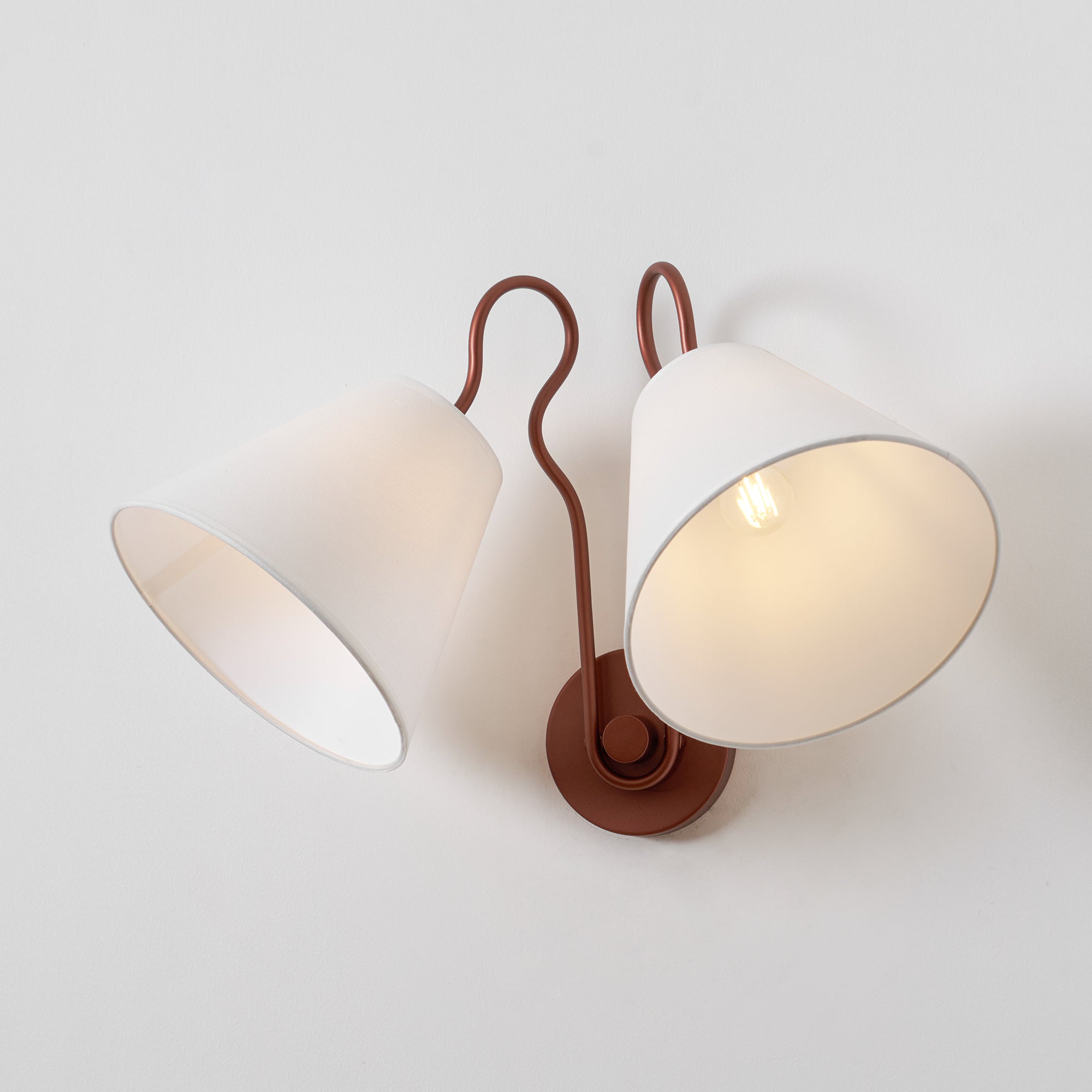 Orelorenne Wall Lamp