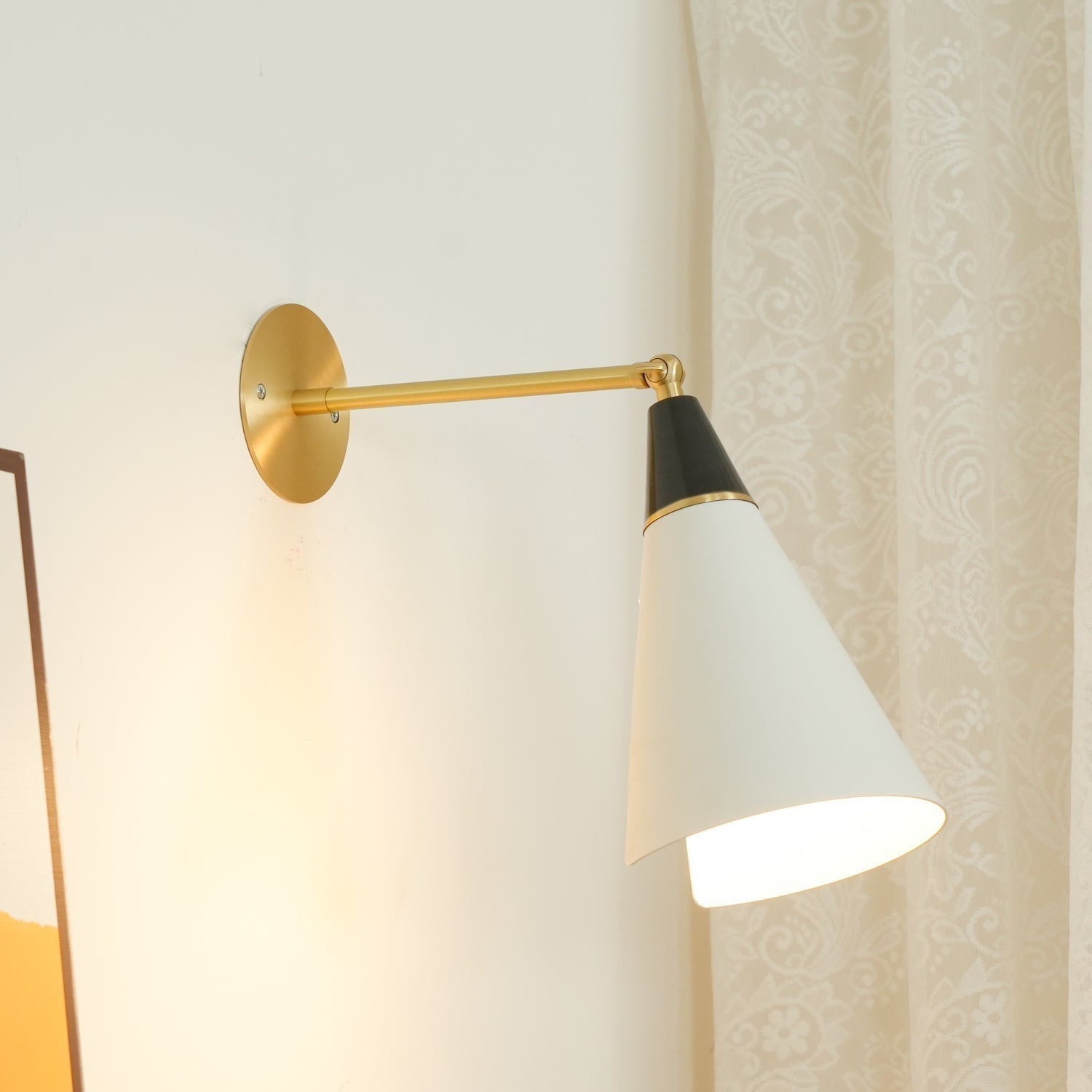 Orieiella Modern Minimalist Brass Wall Lamp