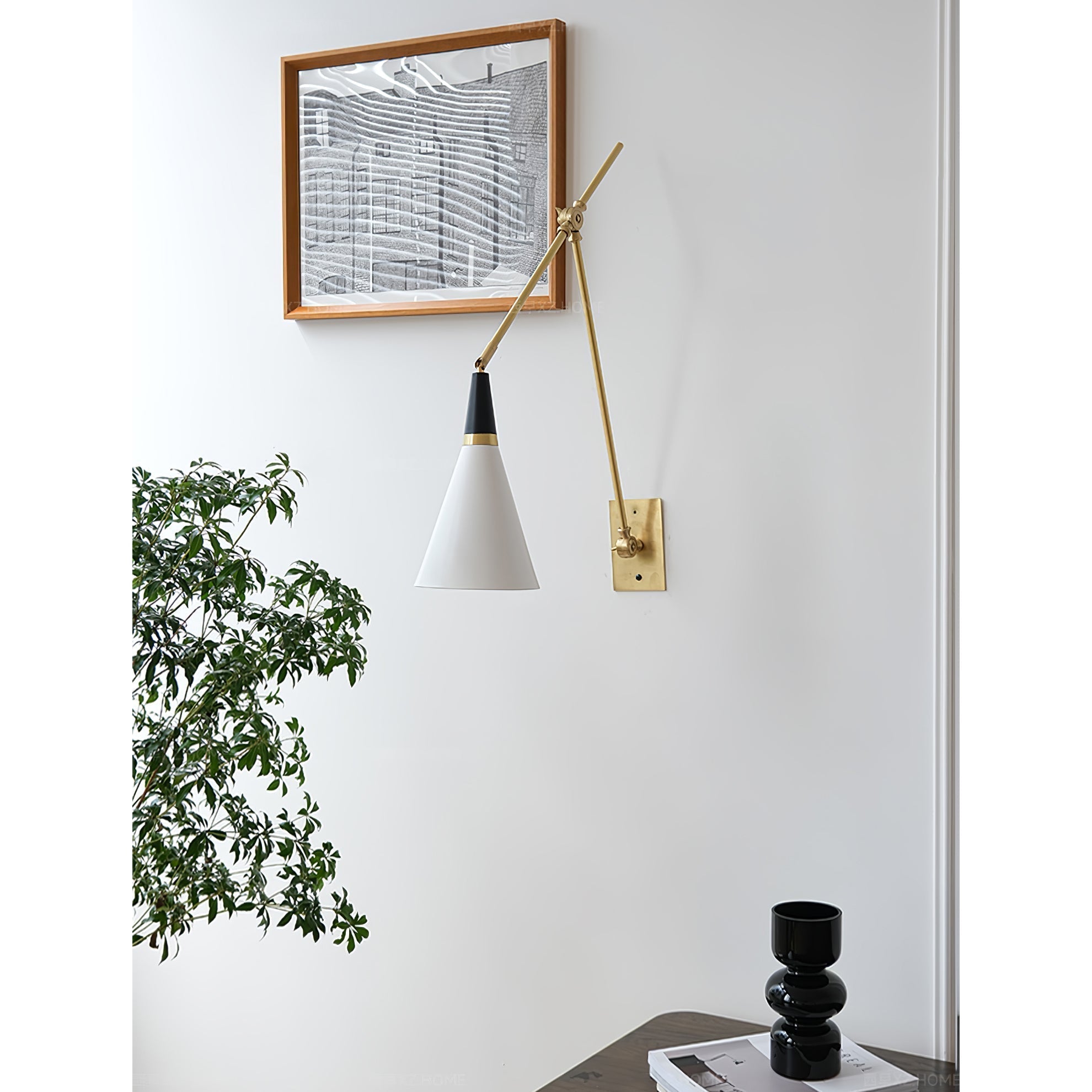 Avenalelle Wall Lamp