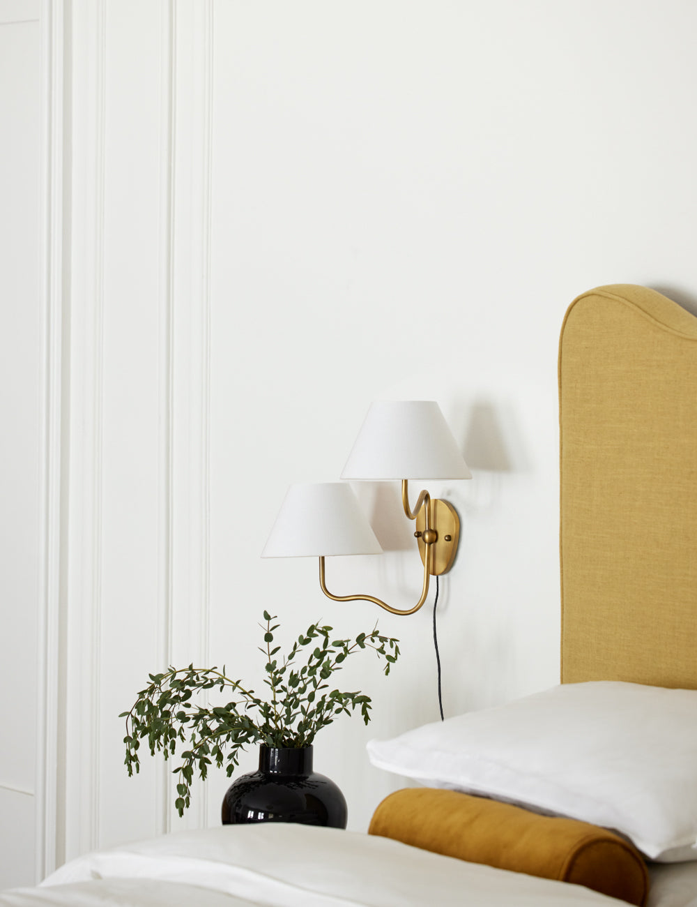 Miranella Wall Lamp