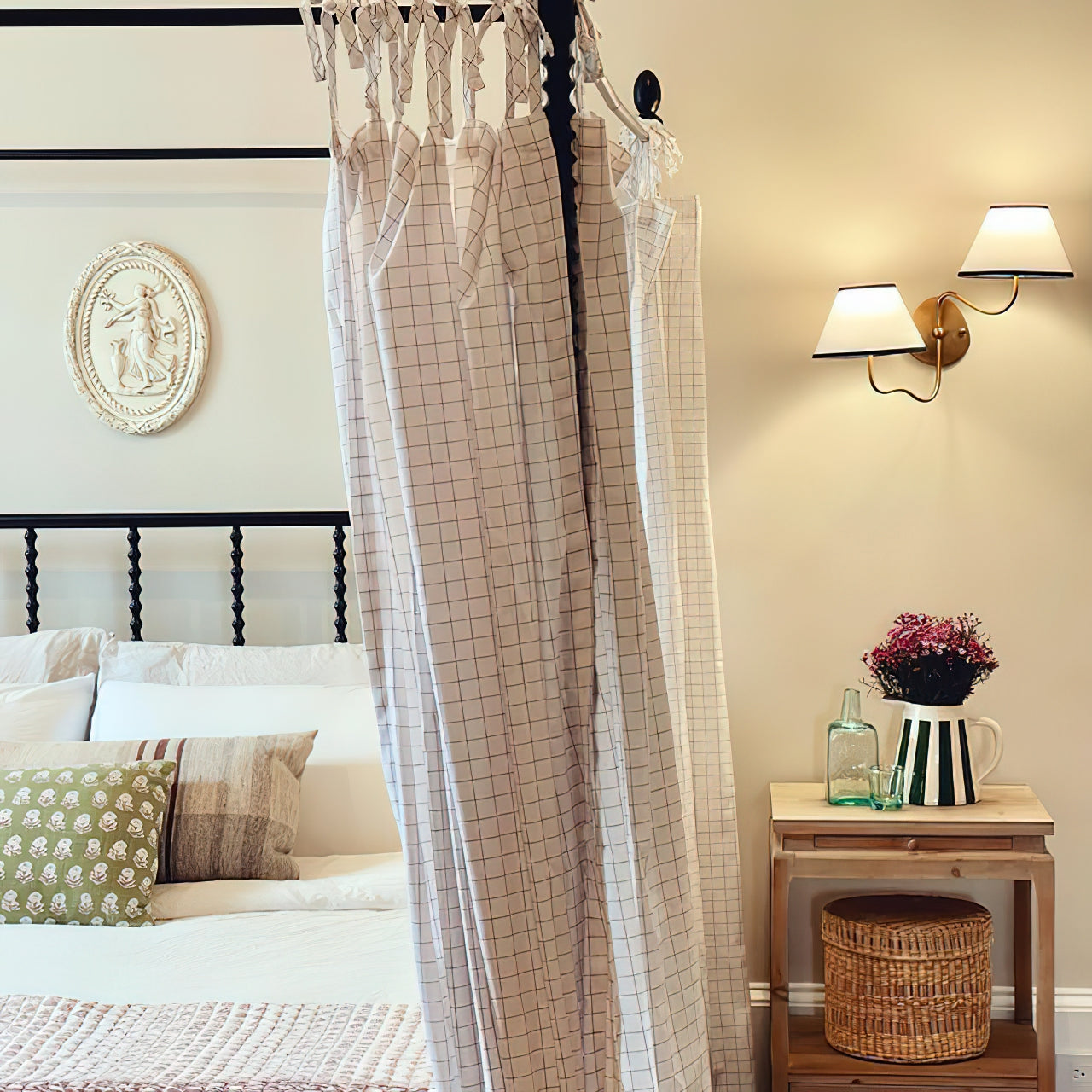 Selirora Wall Lamp
