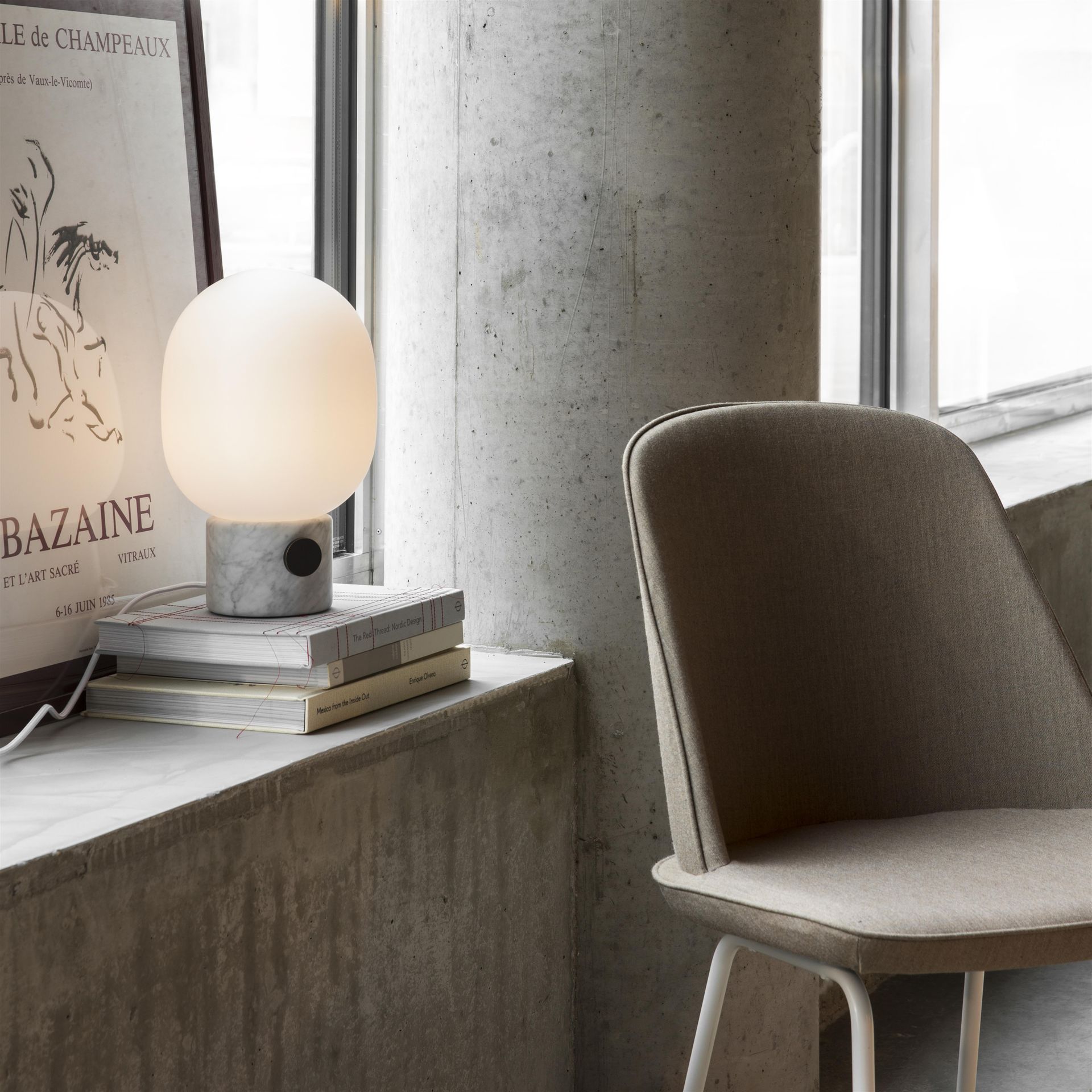 Velenelia Table Lamp