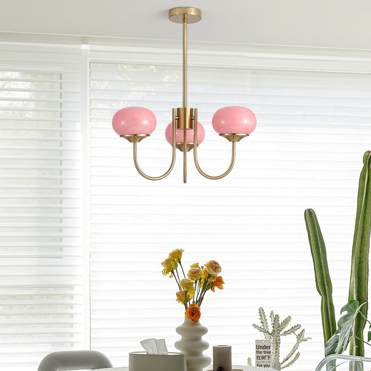 Lustra Chandelier Pink Glass Globe Gold - Neutral Decor