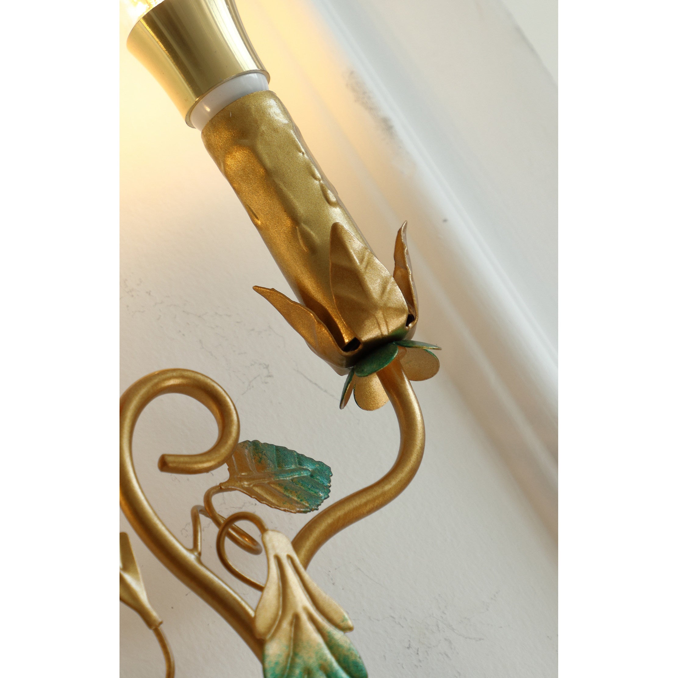 Teriorise Wall Lamp