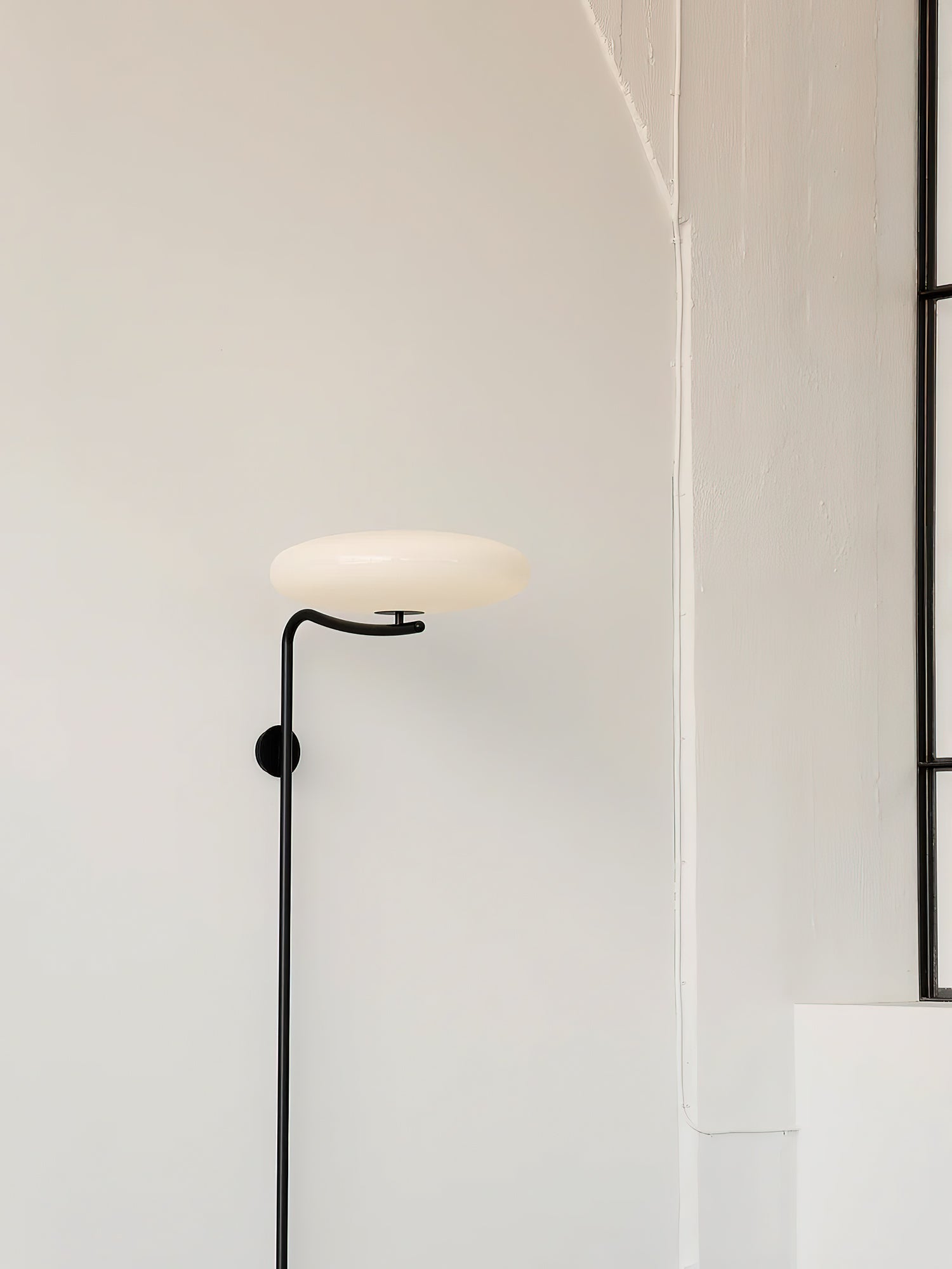 Calumi Plug-in Wall Lamp