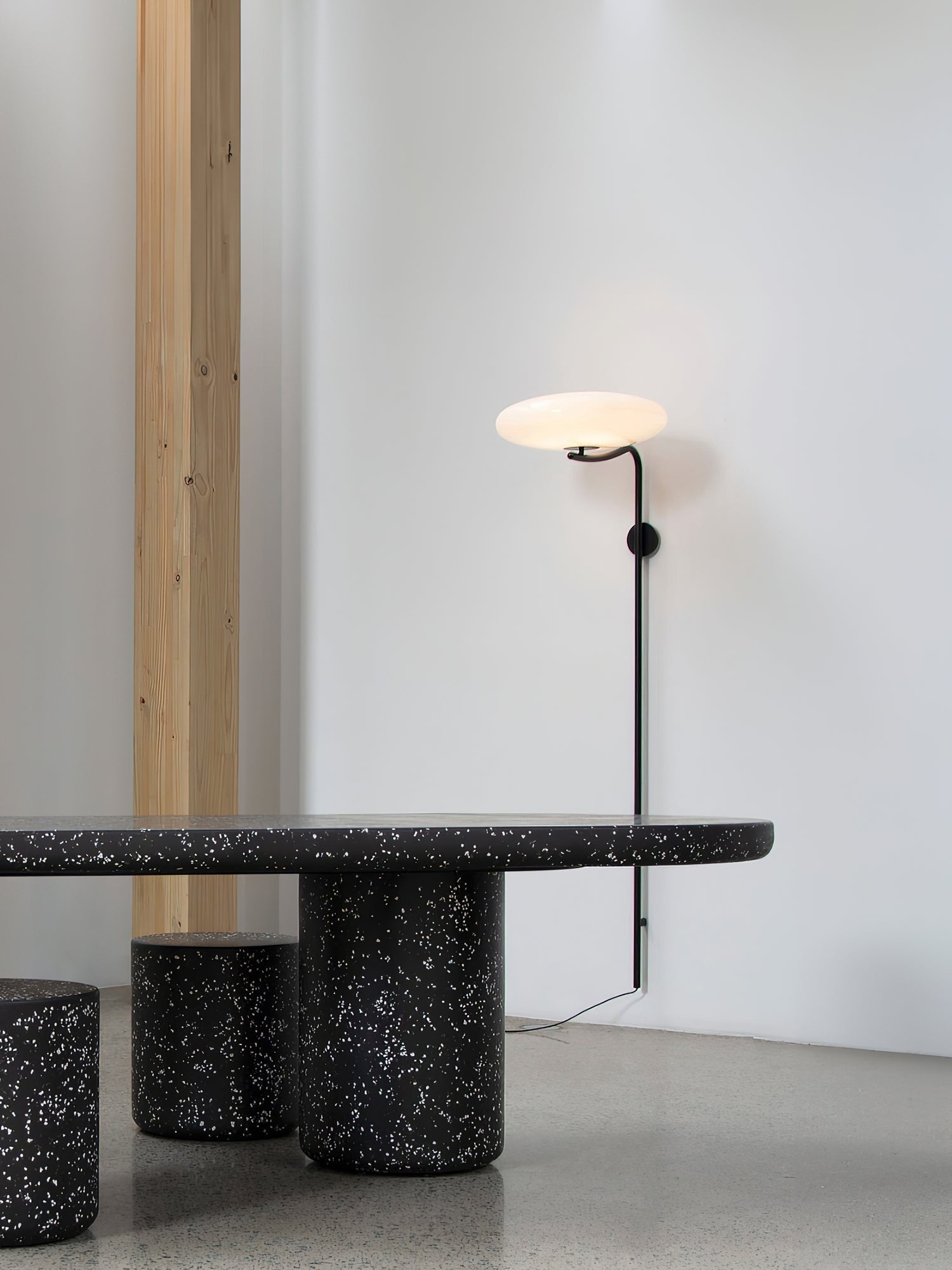 Calumi Plug-in Wall Lamp