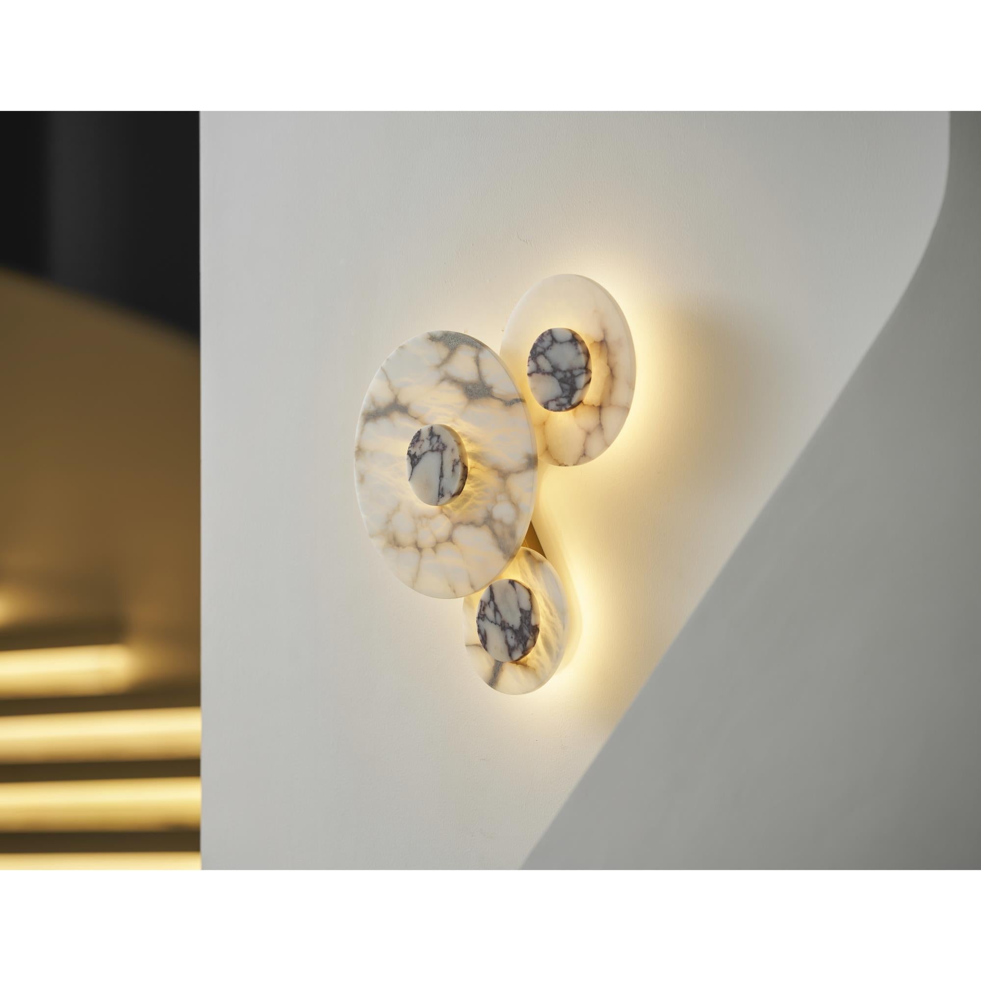Viraisina Wall Lamp