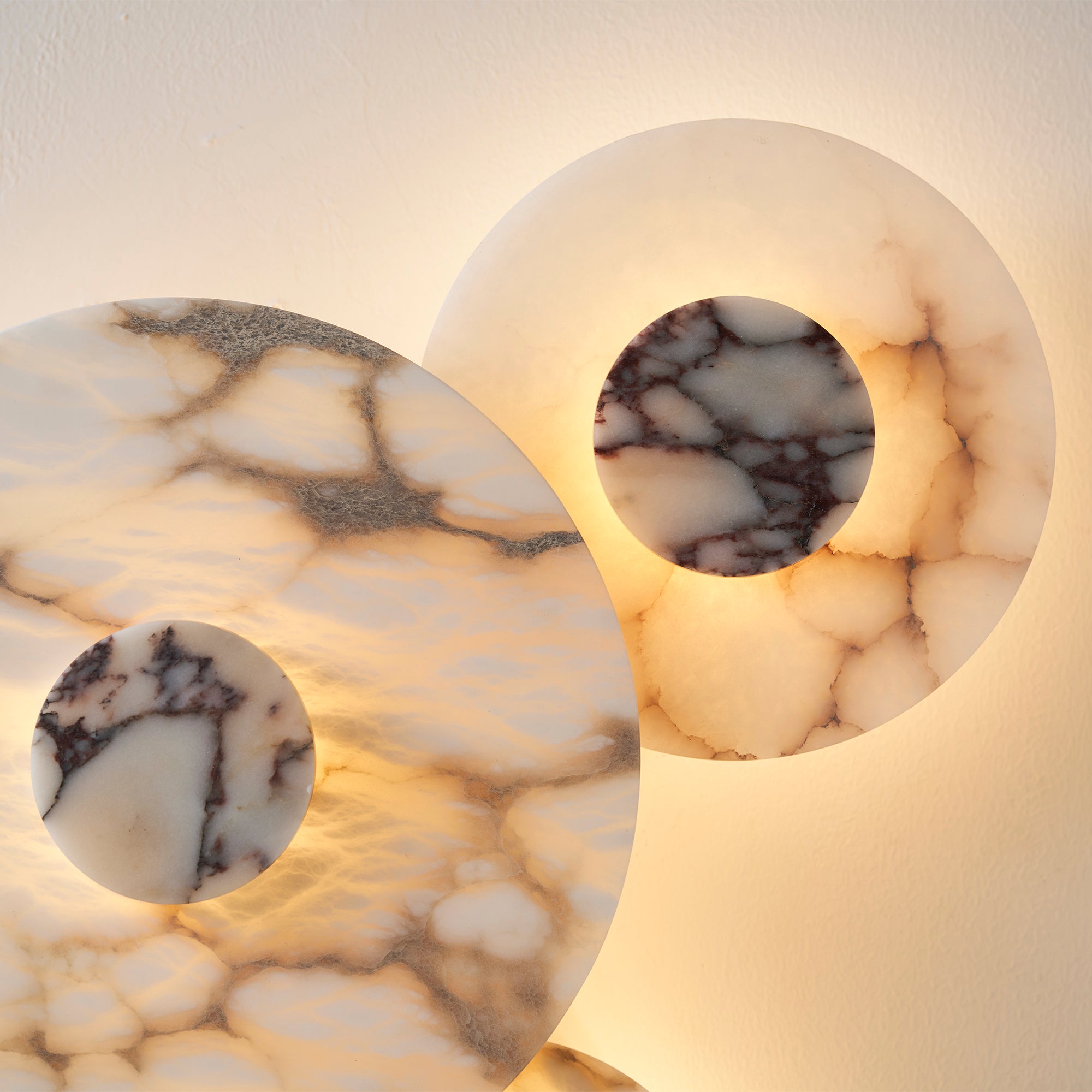 Viraisina Wall Lamp