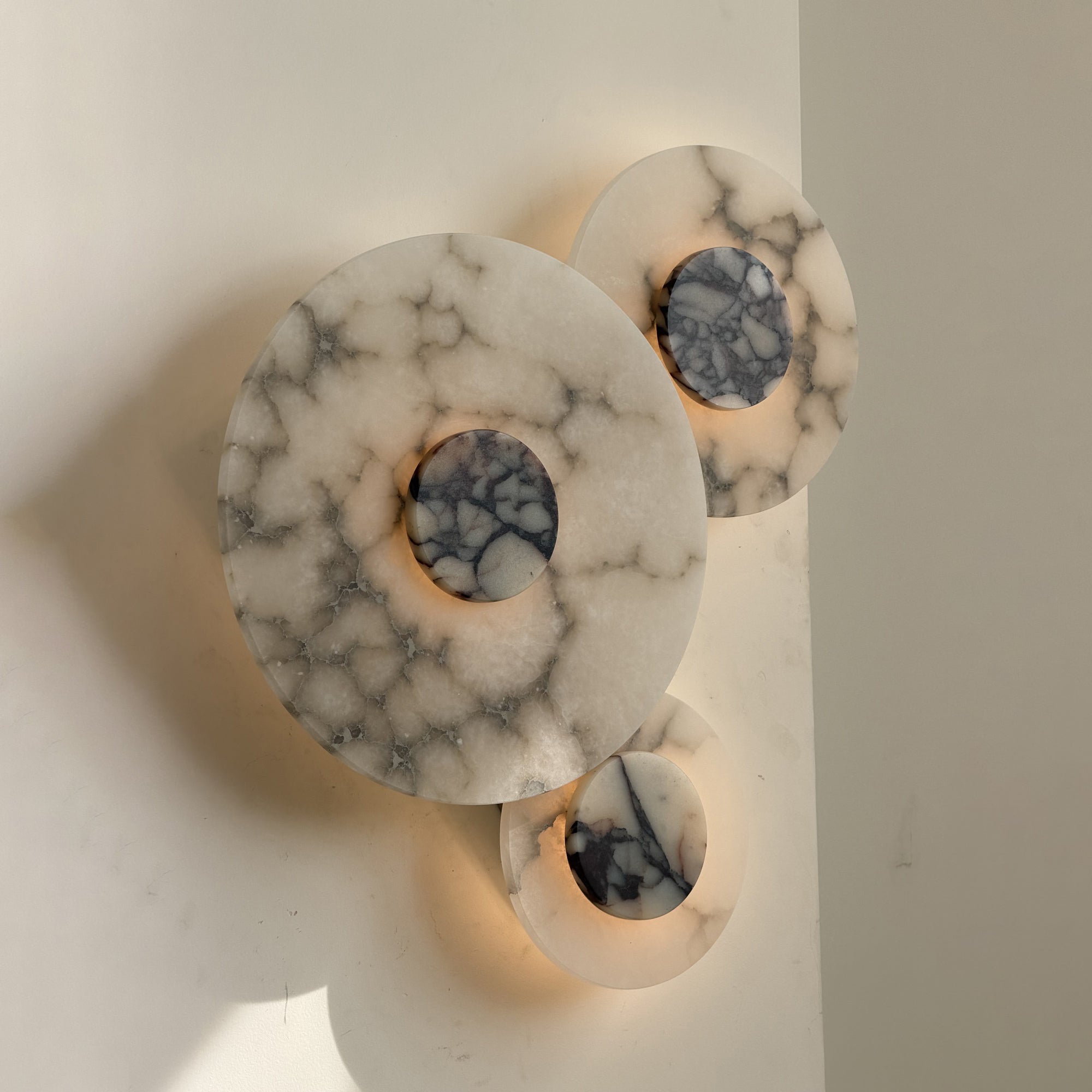Viraisina Wall Lamp