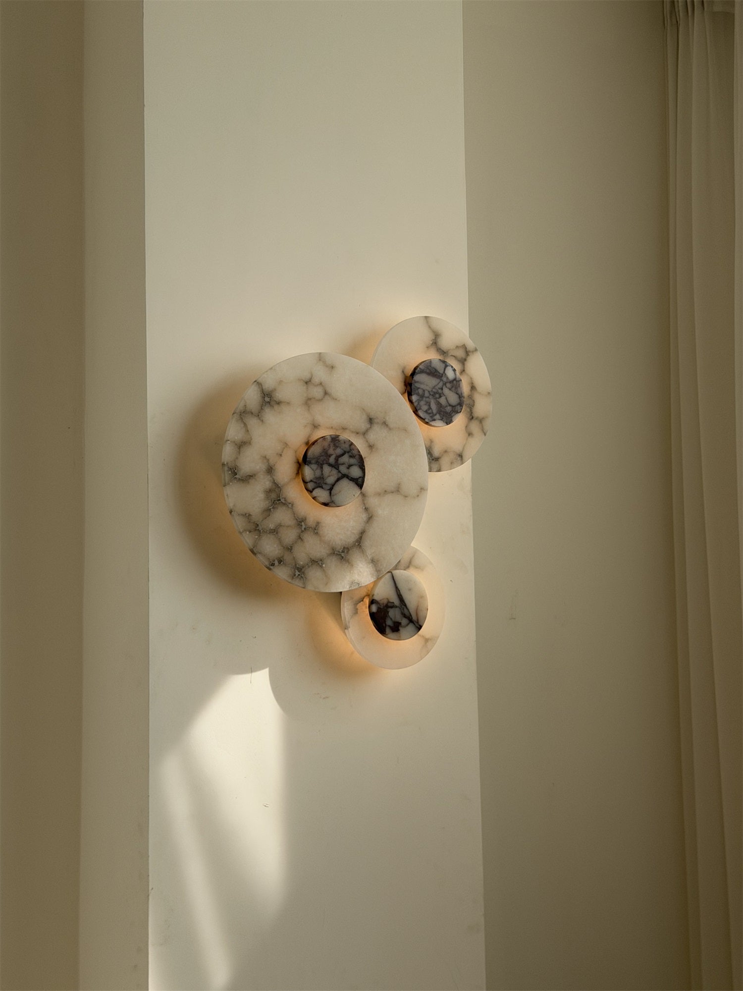 Viraisina Wall Lamp