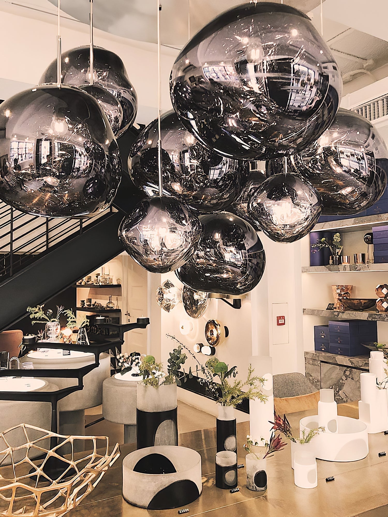 Aveneneria Spheres Pendant Lamp