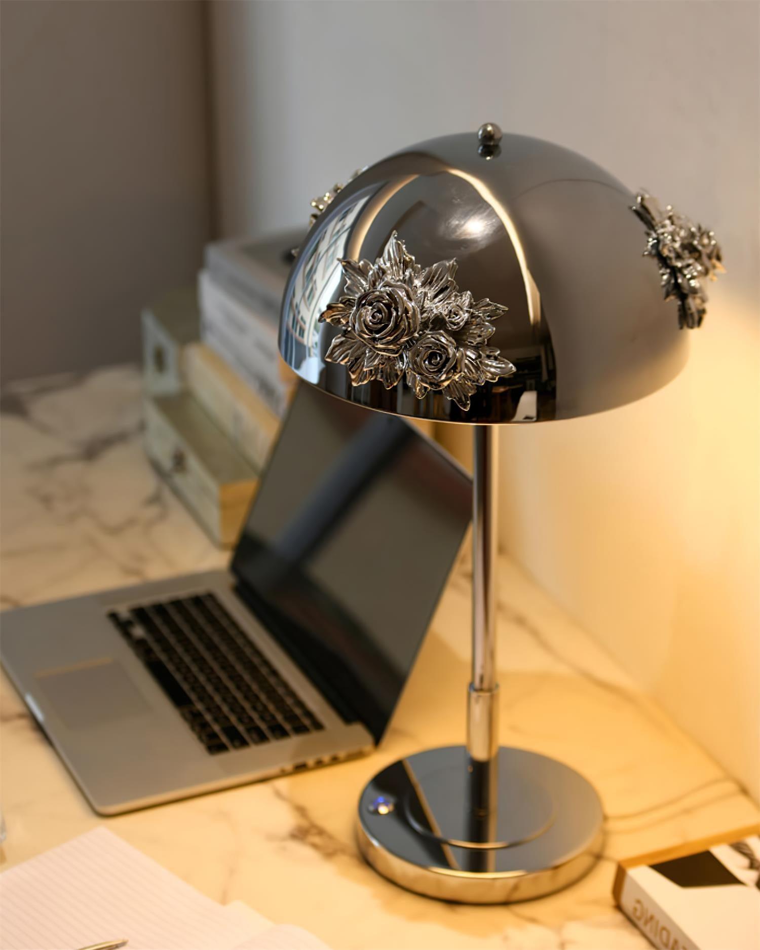 Uvaris Romantic  Crystal Table Lamp