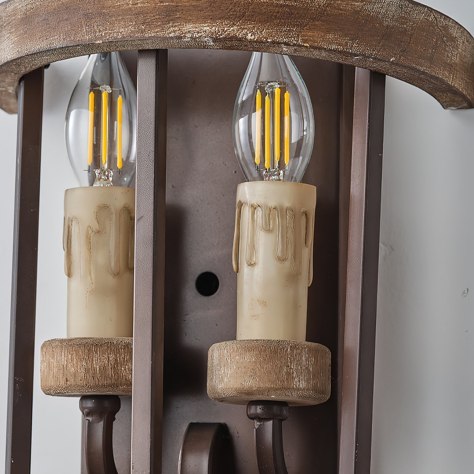 Briarwyn Wall Lamp