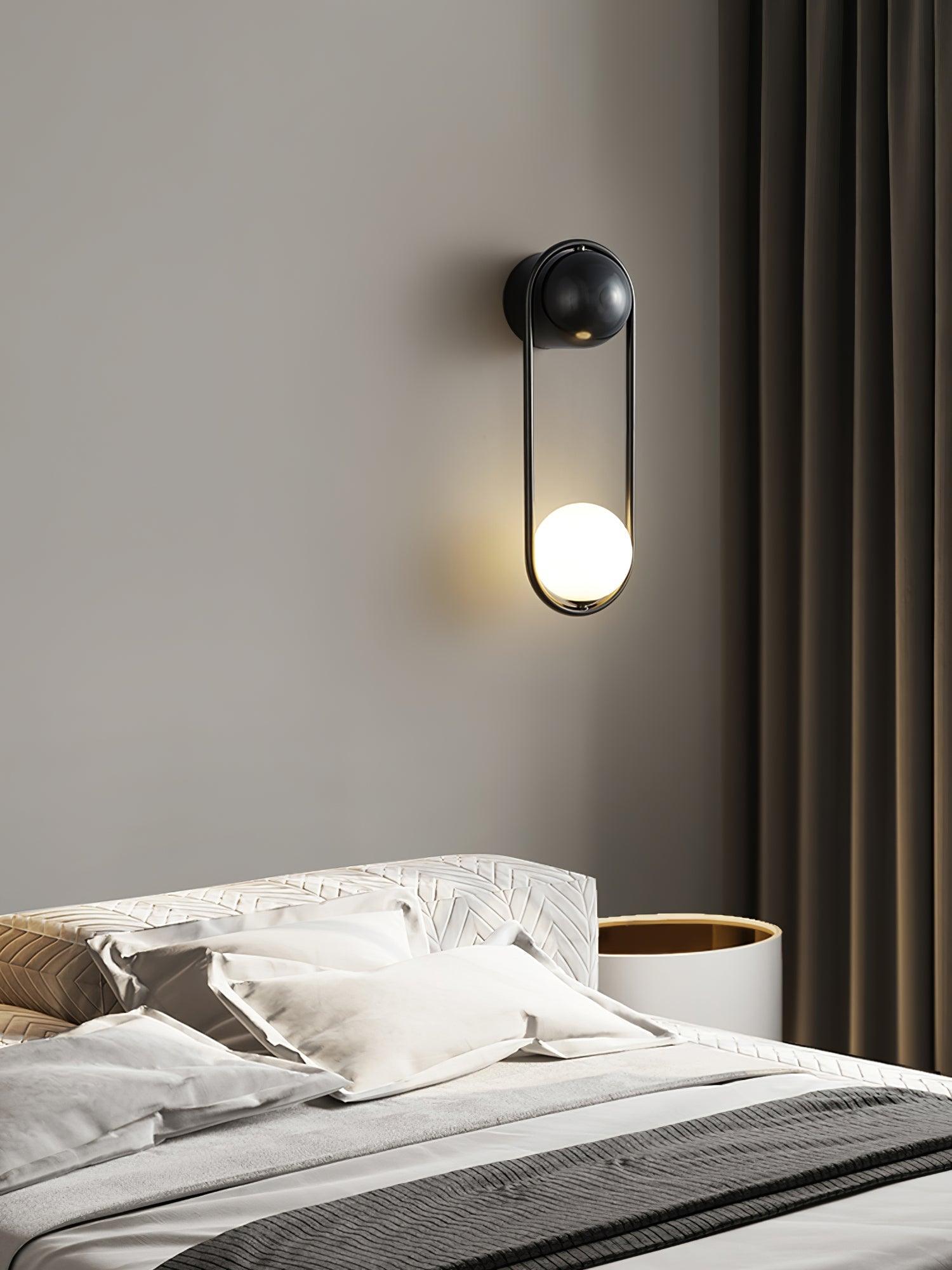 Solarine Radiain Brass Minimalist Wall Lamp