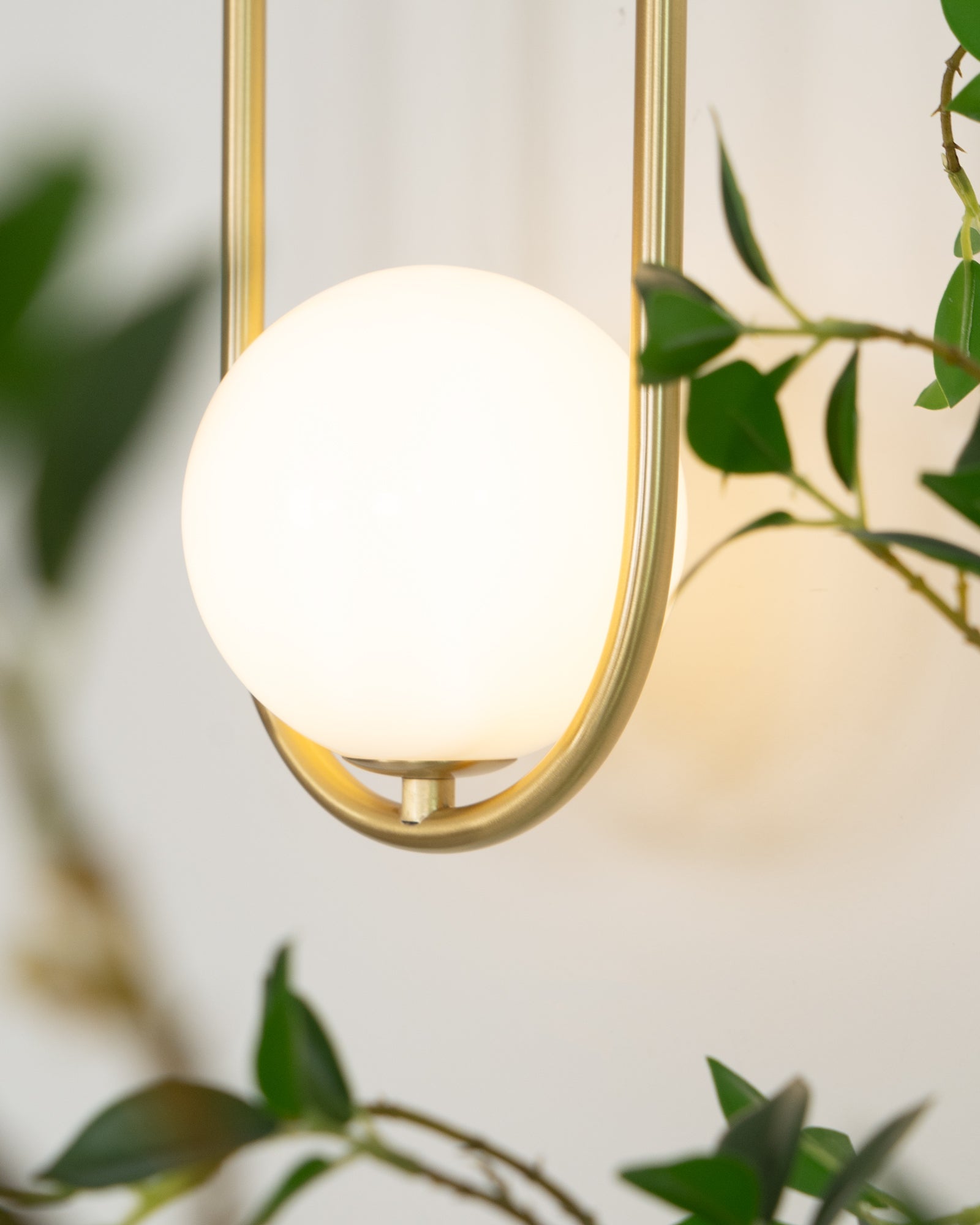 Solarine Radiain Brass Minimalist Wall Lamp