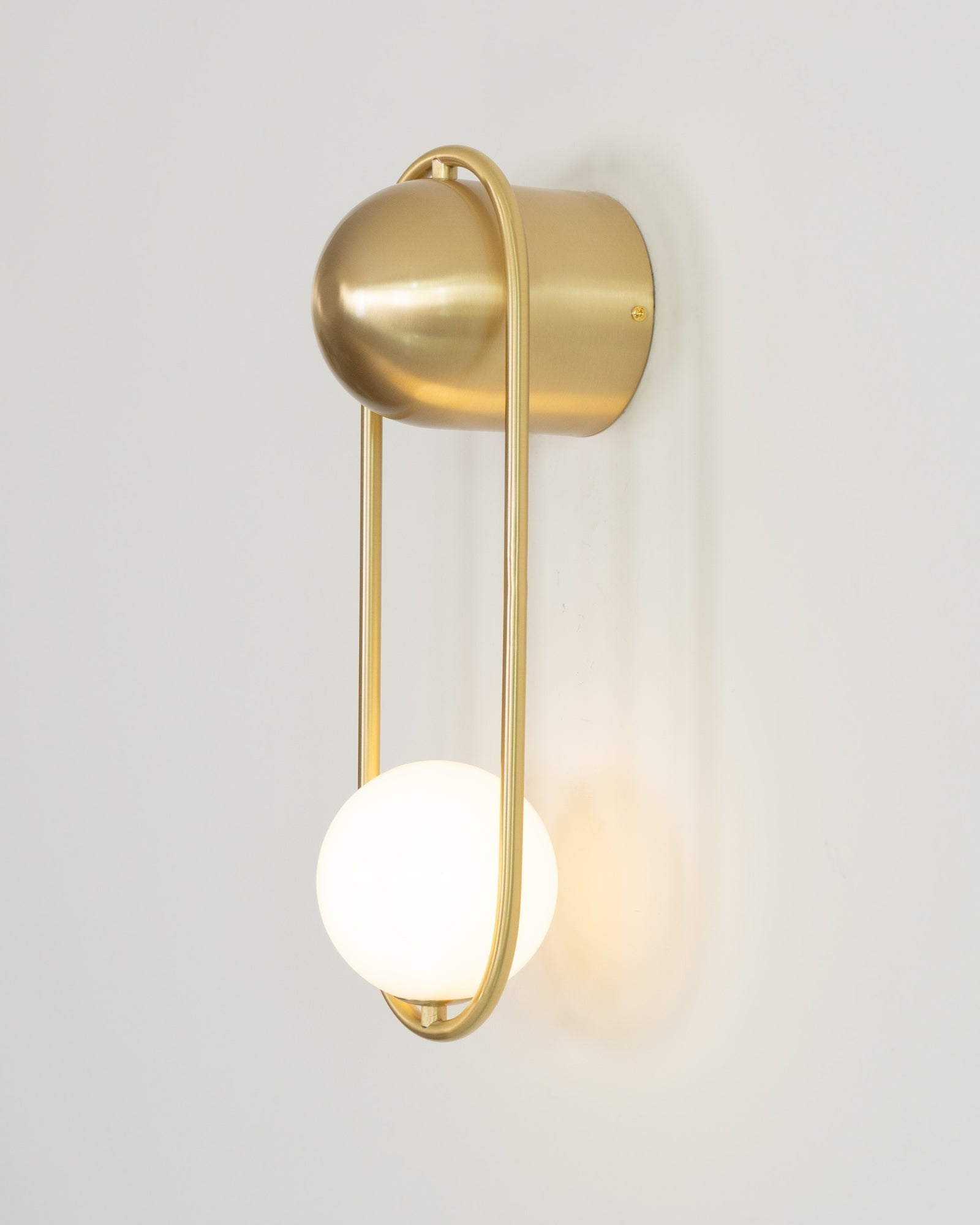 Solarine Radiain Brass Minimalist Wall Lamp