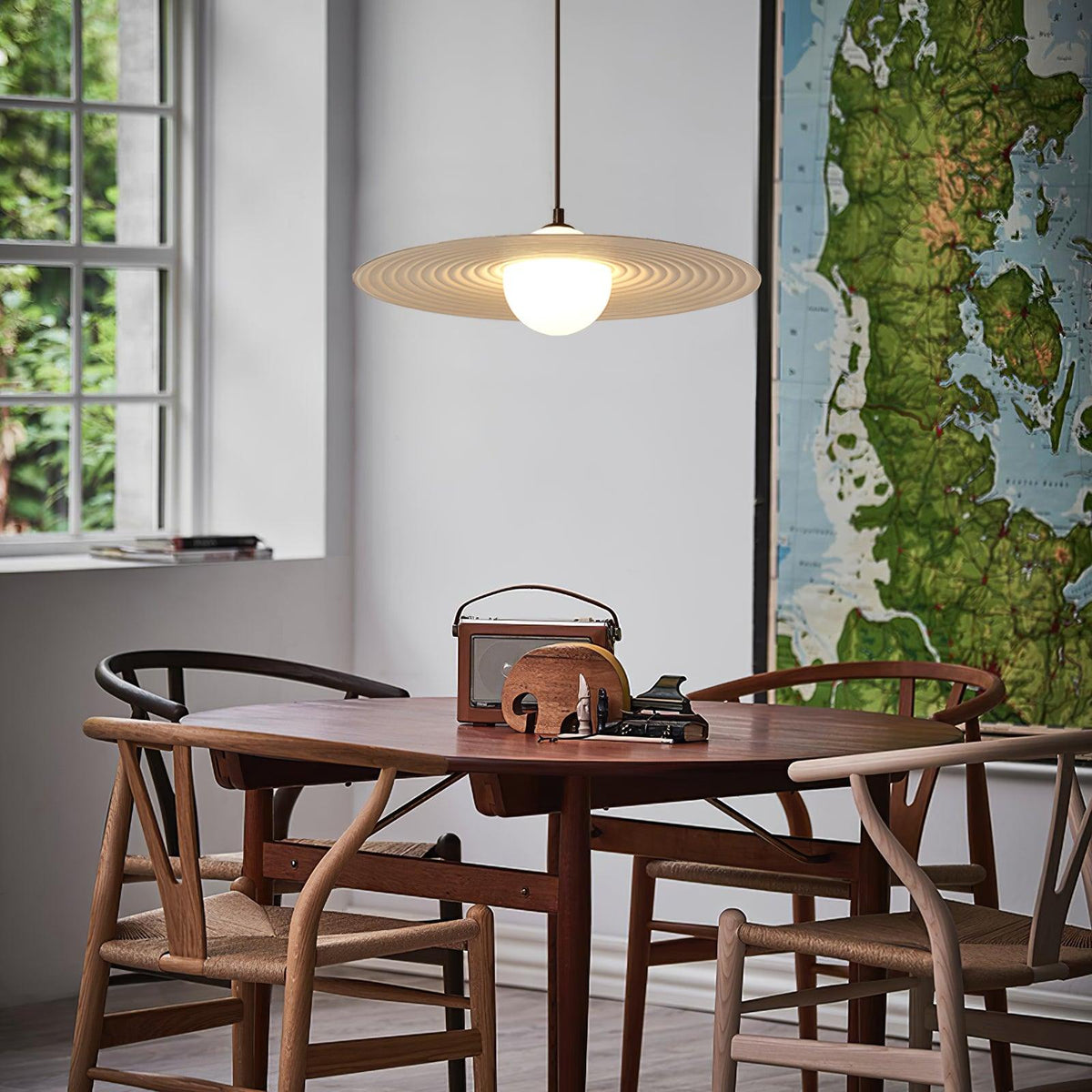 Viraalise Pendant Light PE LED Plate White and Black