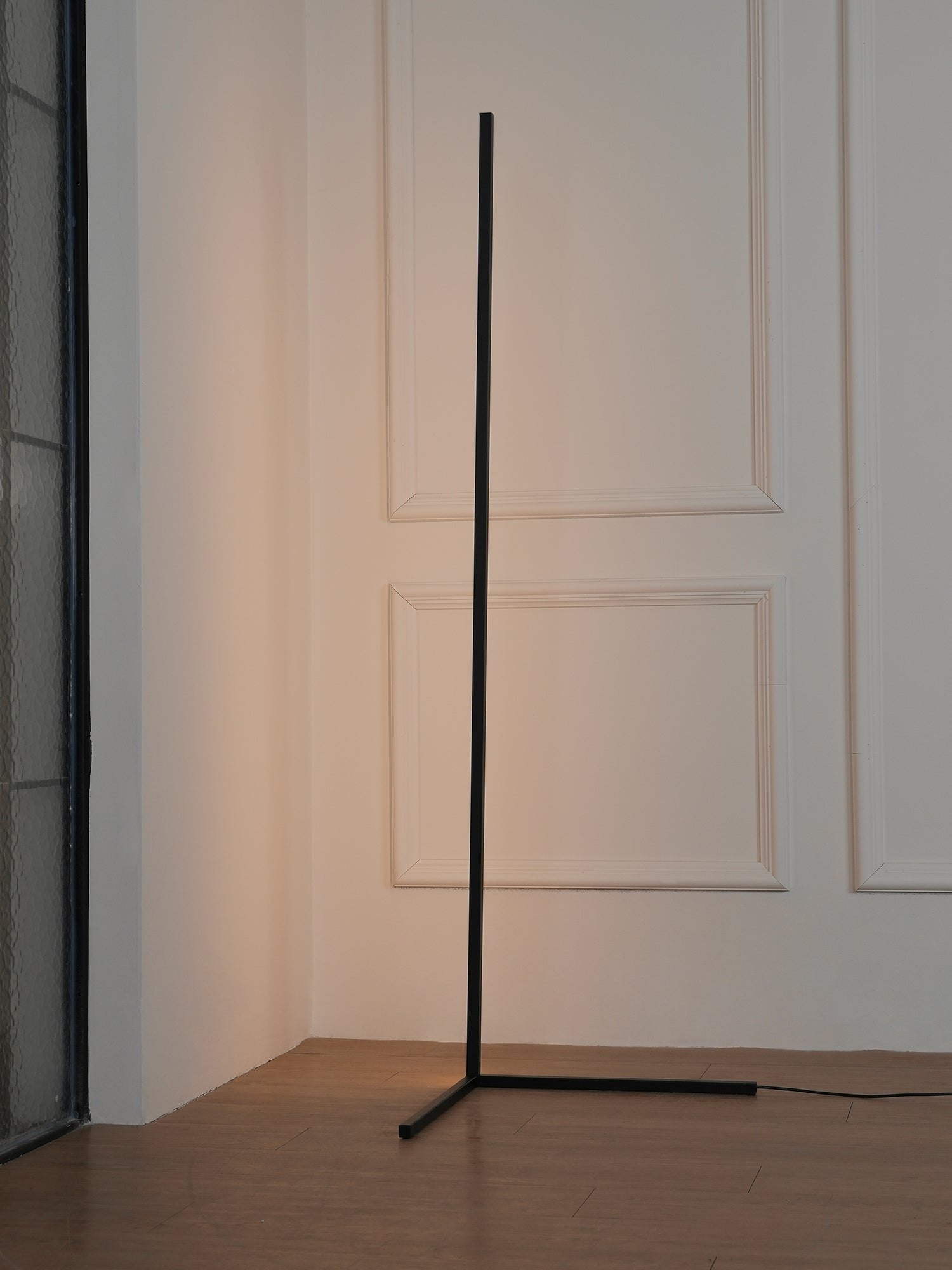 Seleina Minimalist Floor Lamp