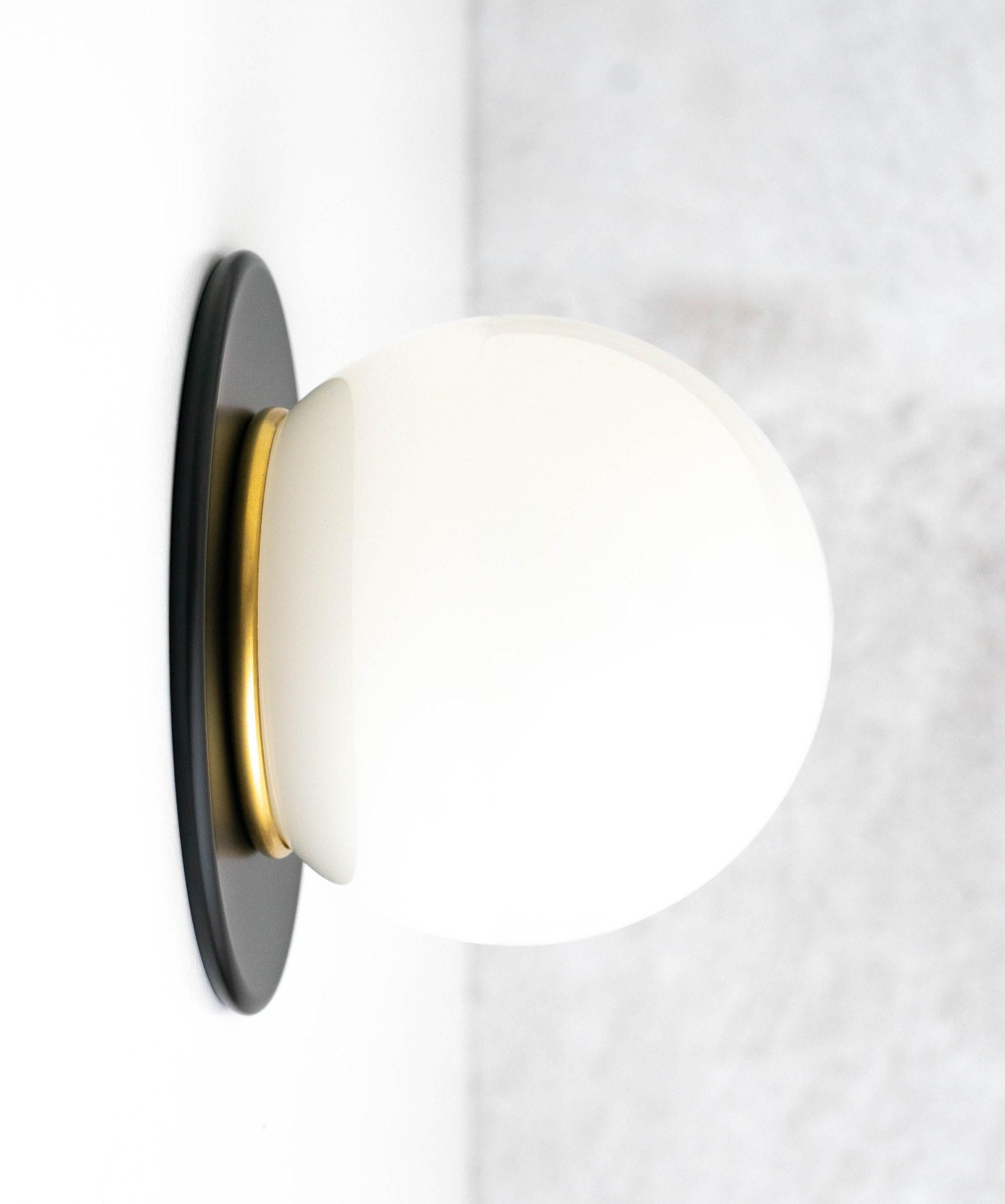 Myrtle Wall Lamp