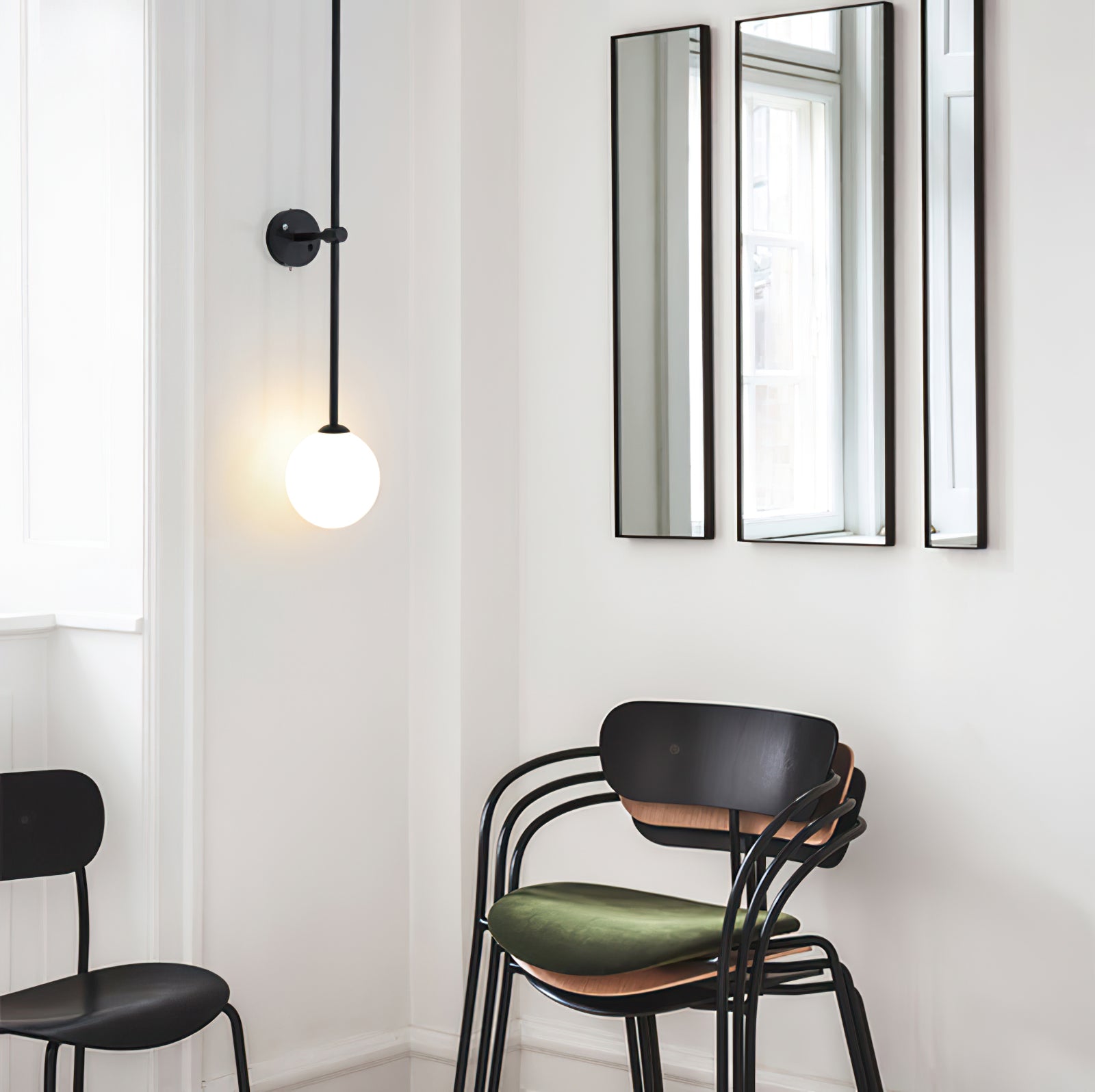 Veluelle Modern Minimalist Mobile Glass Wall Lamp