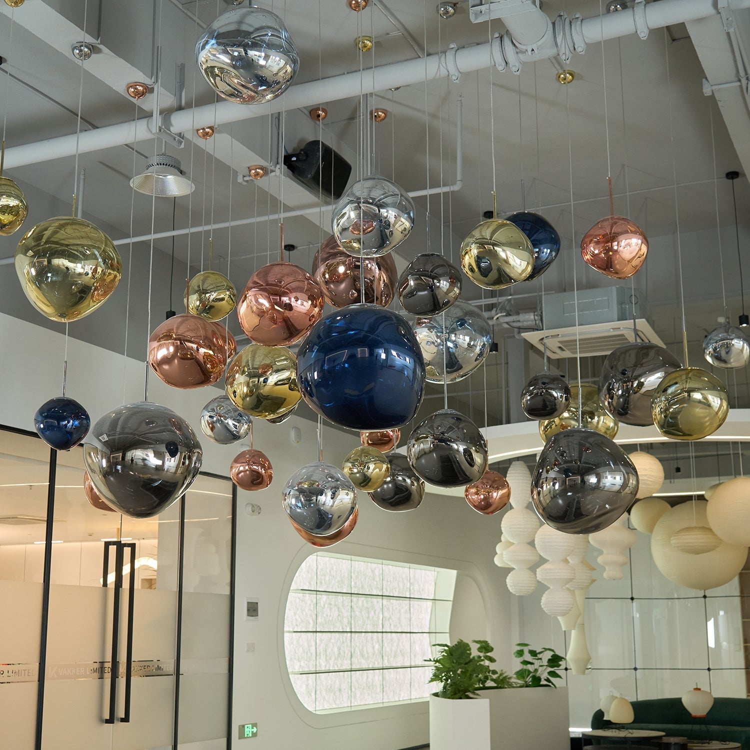 Aveneneria Spheres Pendant Lamp