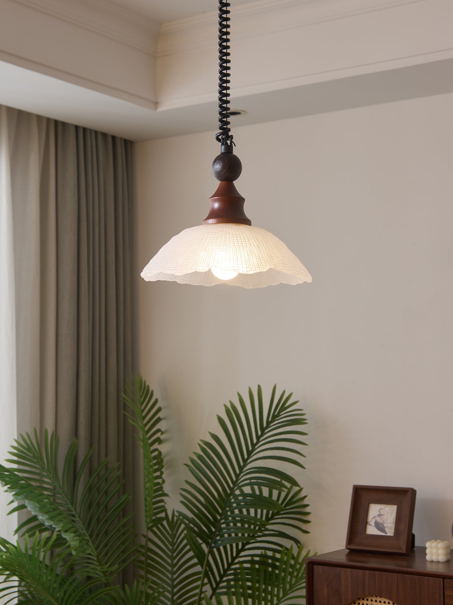 Nydoreth Elegance Vintage Art Wood Pendant Lamp