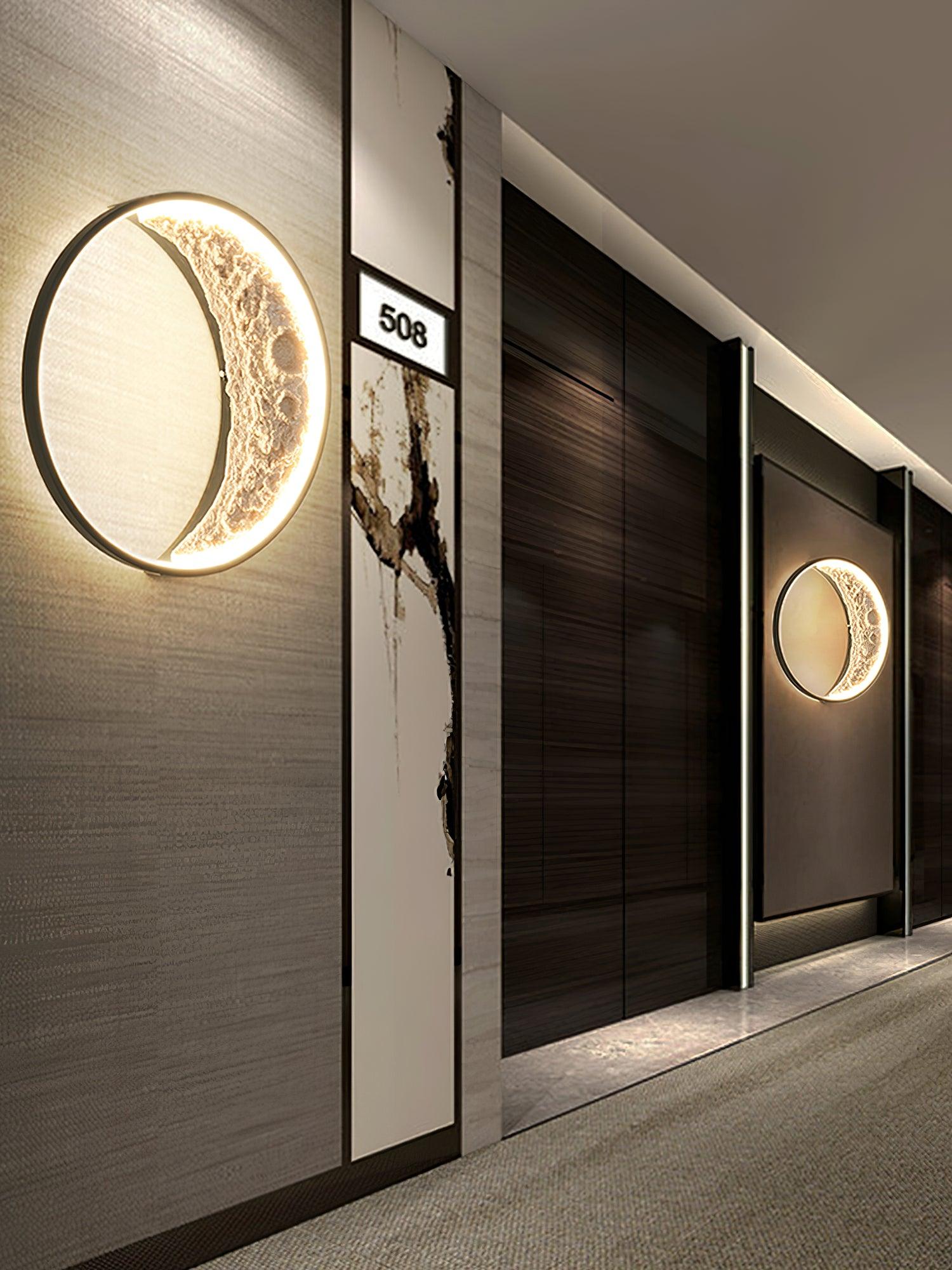 Dua Premium Nordic Art Resin Wall Lamp