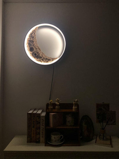 Dua Premium Nordic Art Resin Wall Lamp