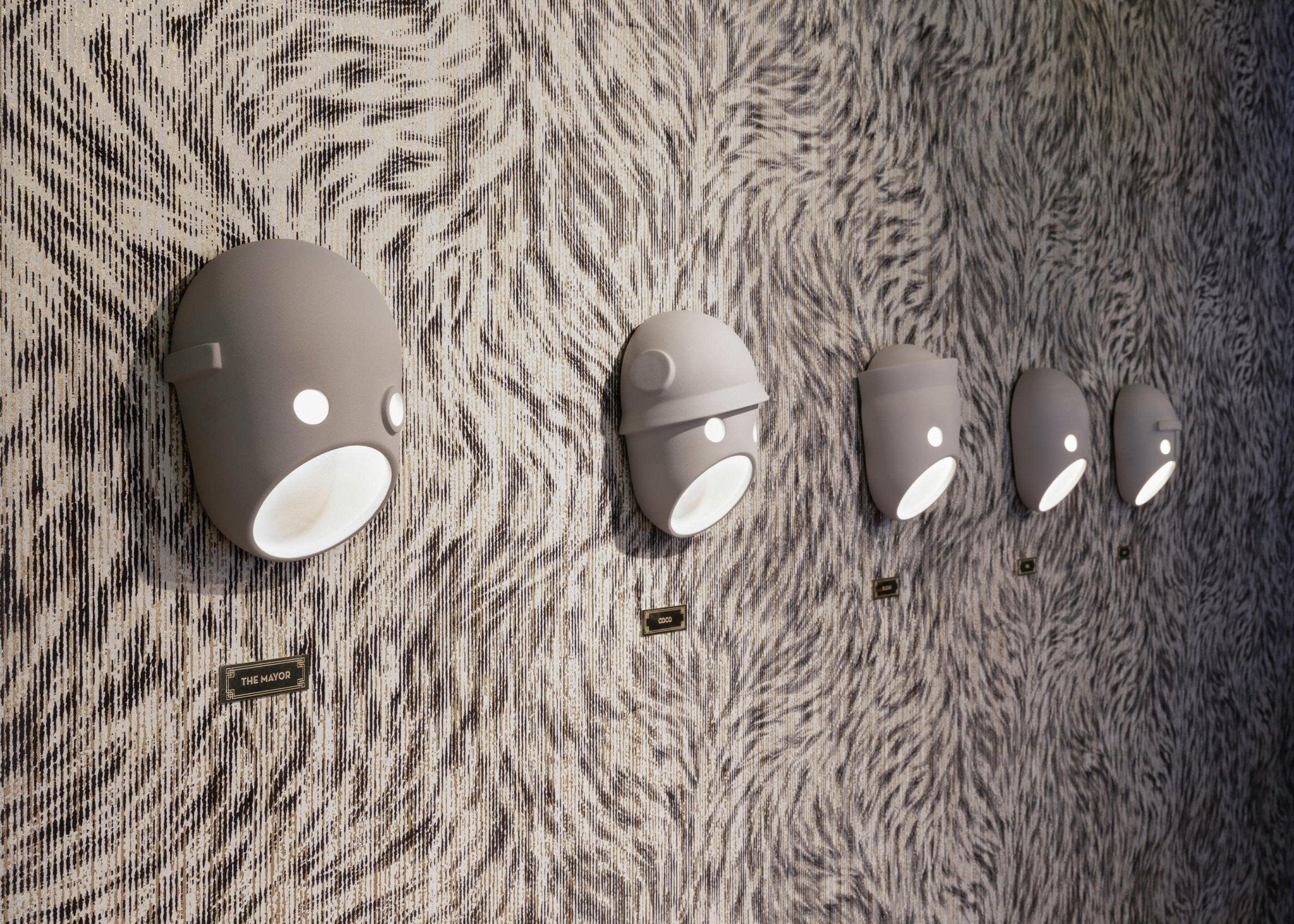 Mask Individual Creativity Resin Wall Light