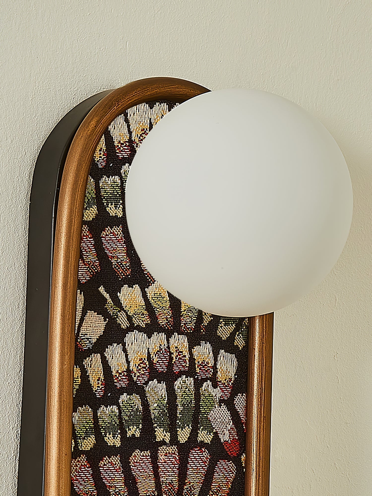 Uzorus Premium Nordic Art Fabric Wall Light